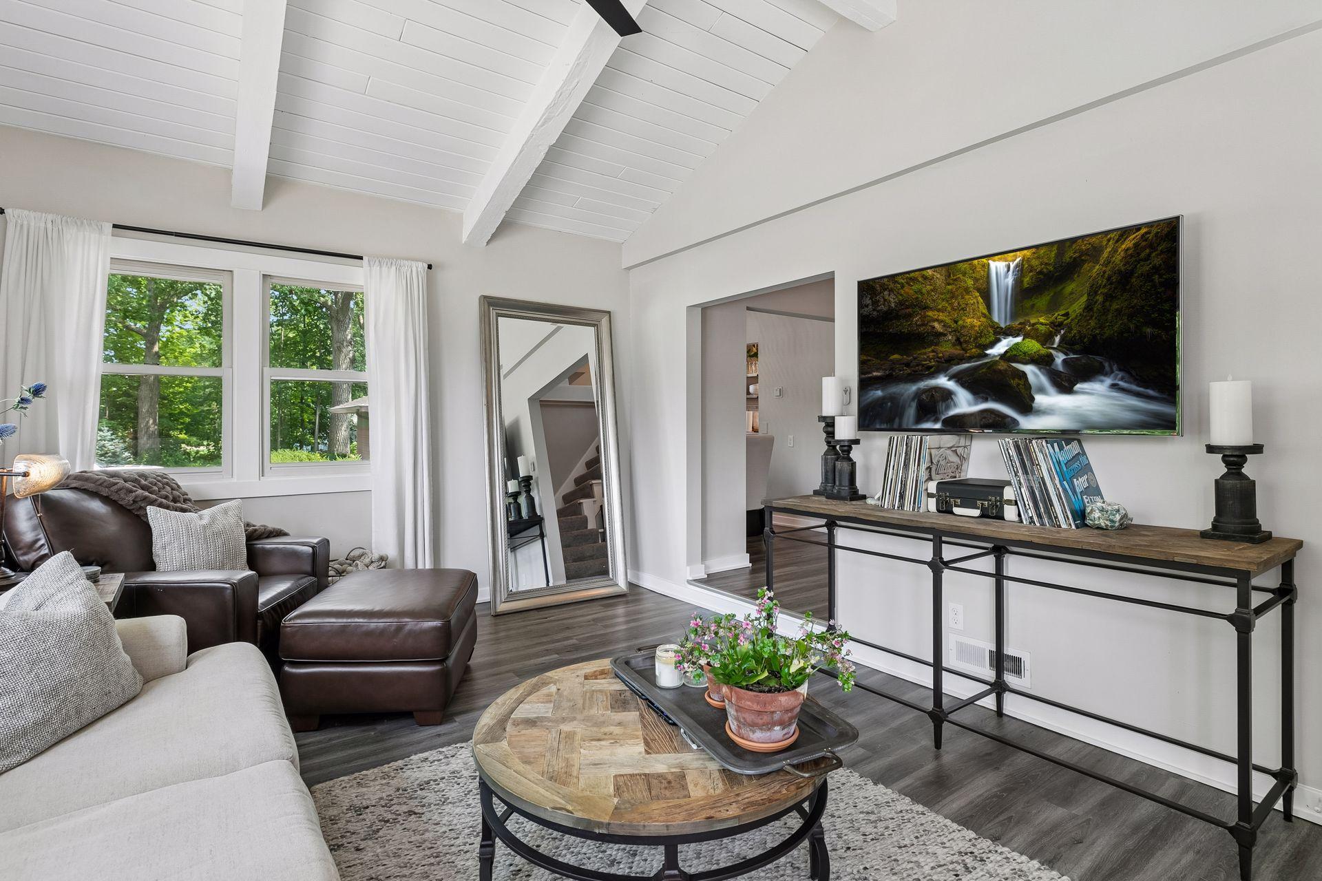 View of Residential at 3593 Crystal Place, Wayzata MN 55391, Wayzata (12 of 22) - Mike Wilen | Minnesota Team Real Estate