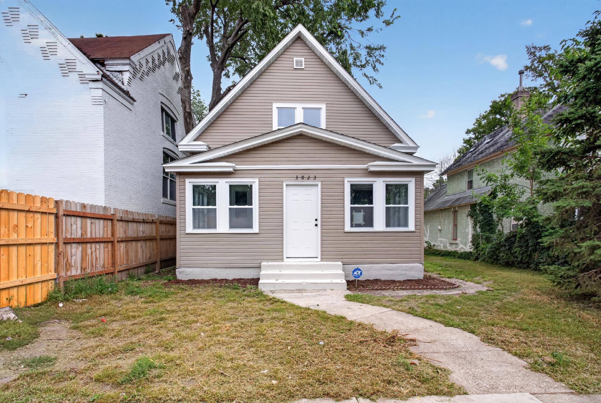 View of Residential at 3023 17th Avenue, Minneapolis MN 55407, Minneapolis (17 of 24) - Mike Wilen | Minnesota Team Real Estate