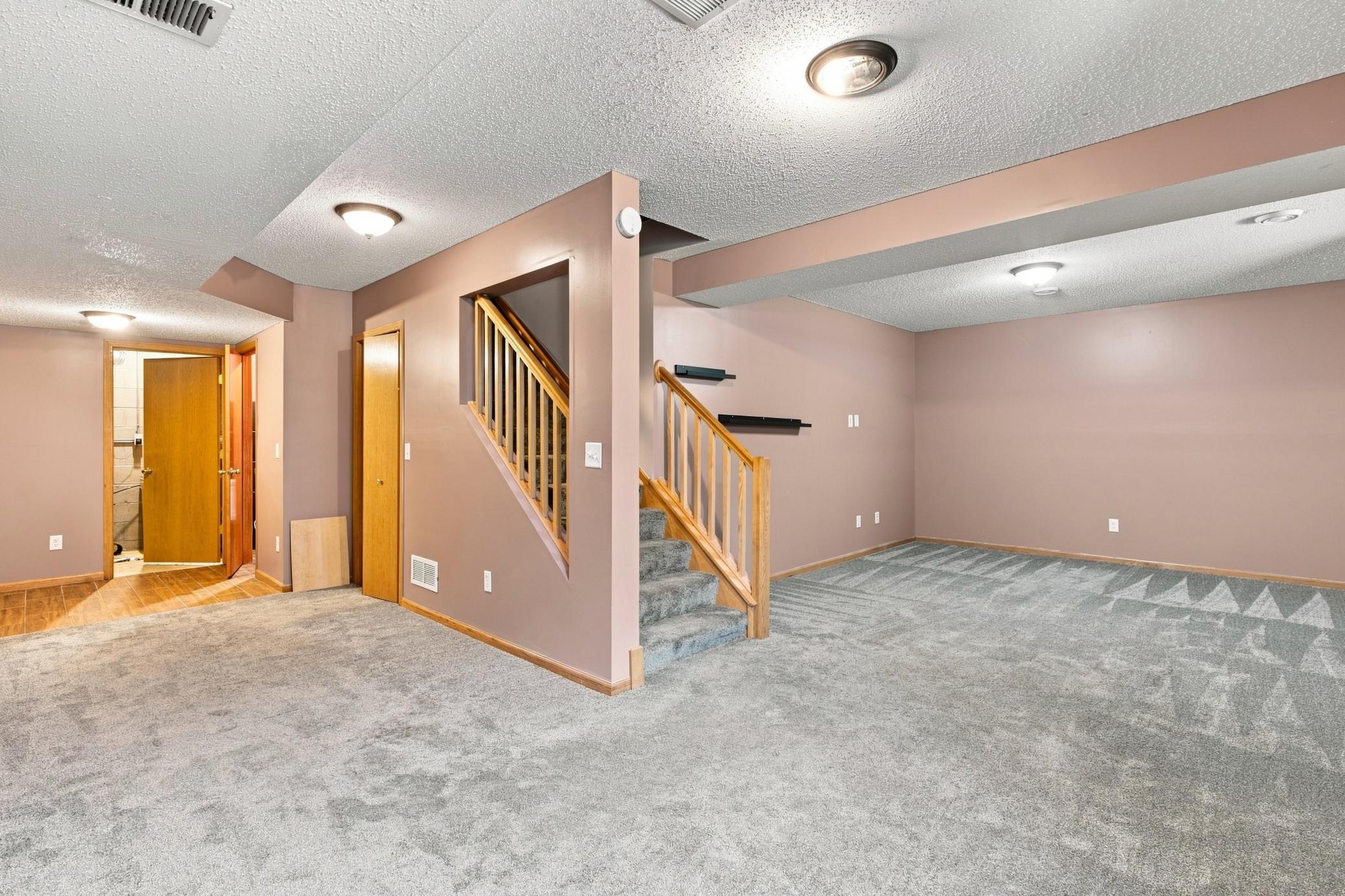 View of Residential at 8605 Tessman Circle, Brooklyn Park MN 55445, Brooklyn Park (11 of 33) - Mike Wilen | Minnesota Team Real Estate