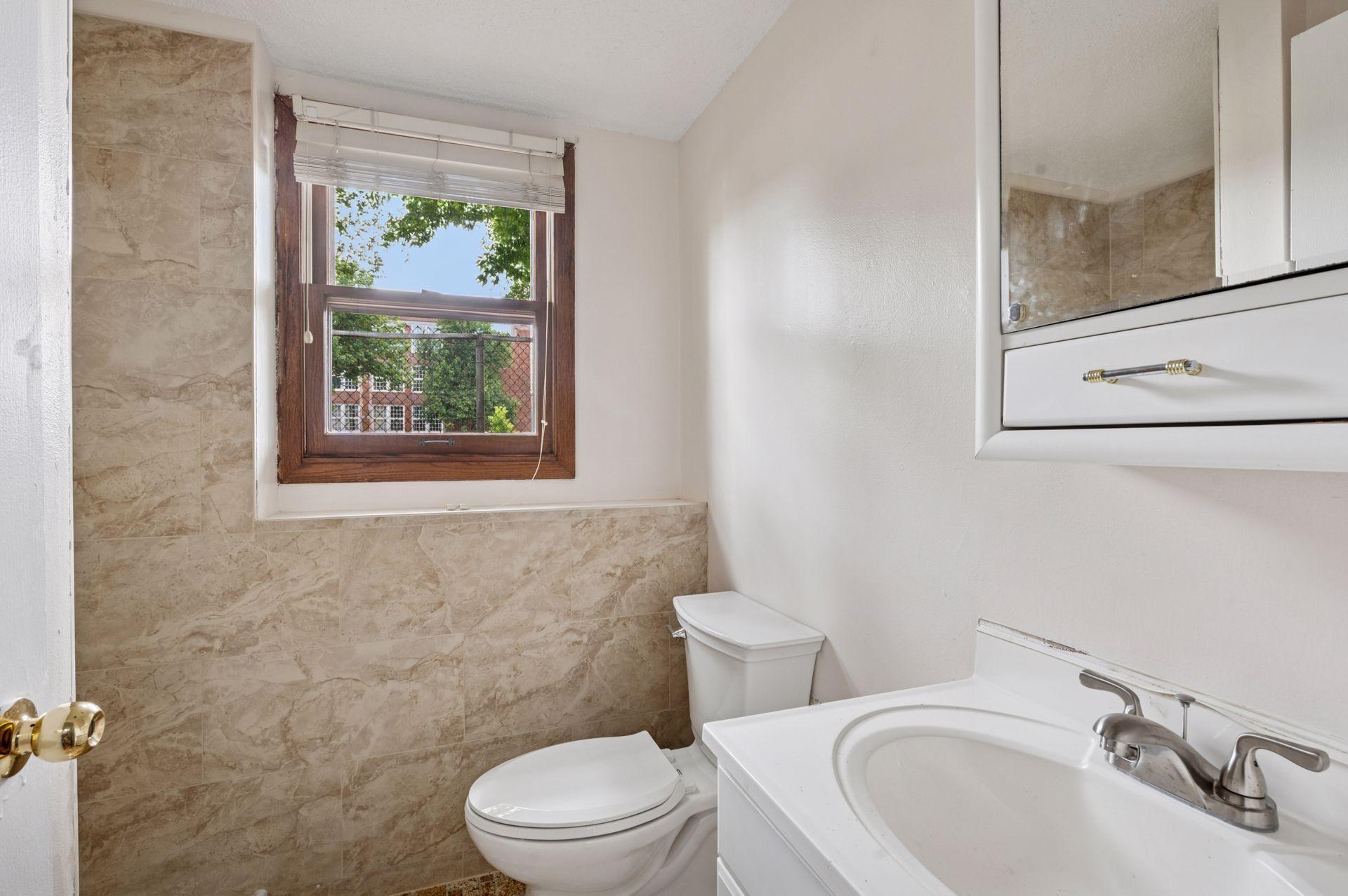 View of Residential at 1214 Penn Avenue, Minneapolis MN 55411, Minneapolis (21 of 27) - Mike Wilen | Minnesota Team Real Estate