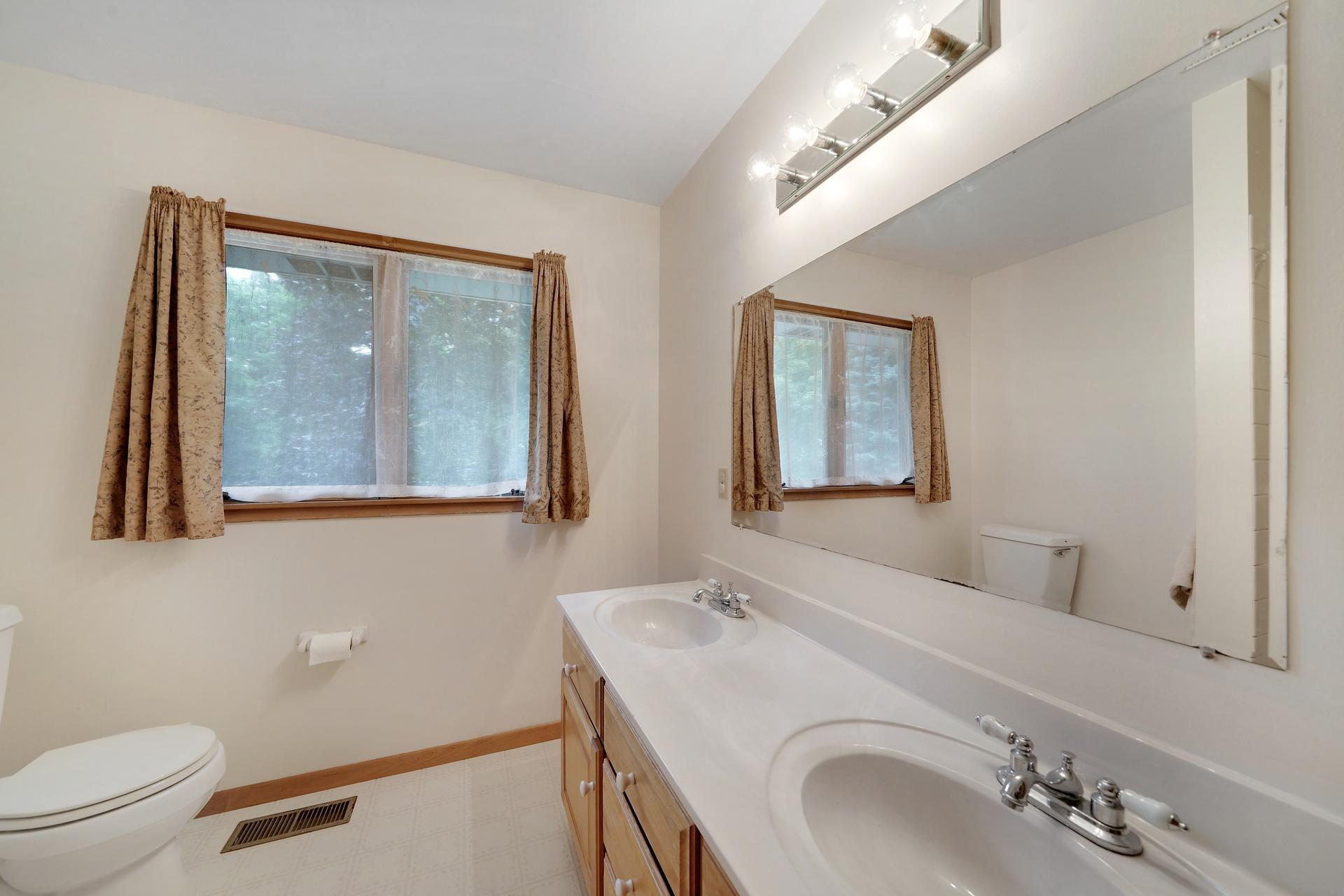 View of Residential at 14616 Wildcrest Road, Minnetonka MN 55345, Minnetonka (14 of 50) - Mike Wilen | Minnesota Team Real Estate