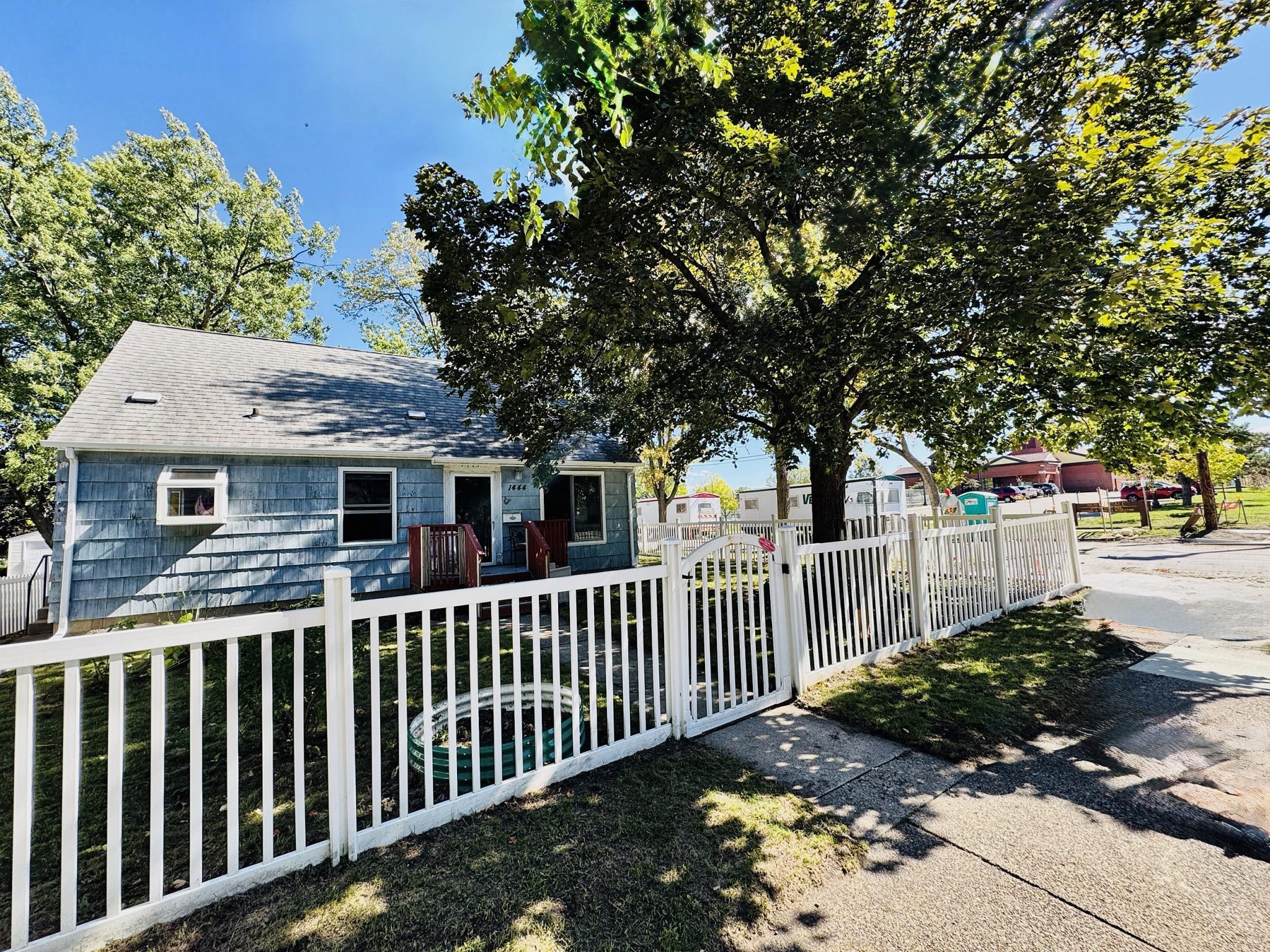 View of Residential at 1444 Saint Albans Street, Saint Paul MN 55117, Saint Paul (30 of 30) - Mike Wilen | Minnesota Team Real Estate