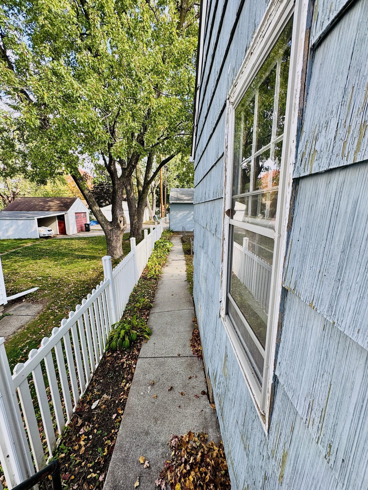 View of Residential at 1444 Saint Albans Street, Saint Paul MN 55117, Saint Paul (21 of 30) - Mike Wilen | Minnesota Team Real Estate