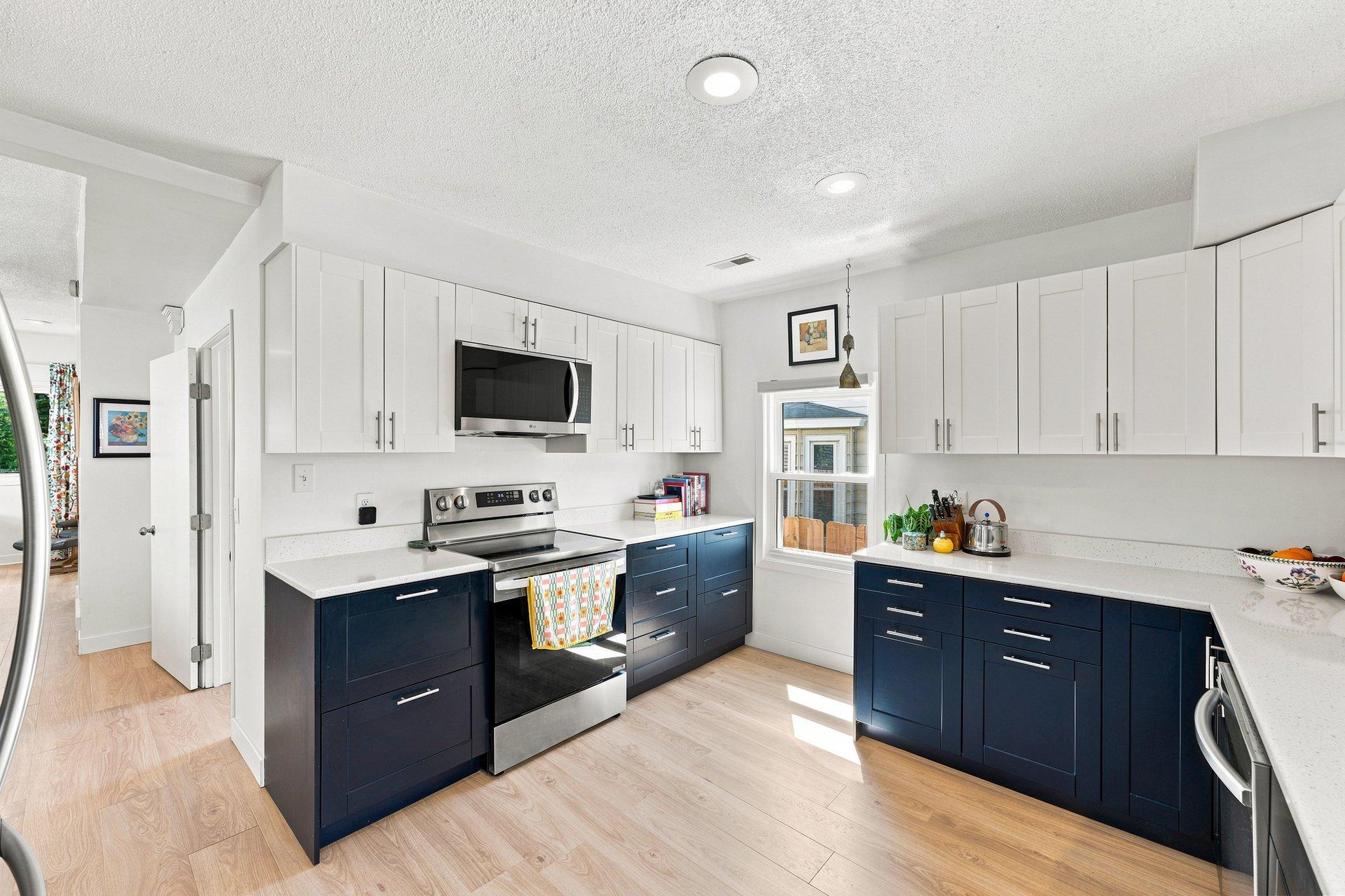 View of Residential at 397 Thomas Avenue, Saint Paul MN 55103, Saint Paul (21 of 43) - Mike Wilen | Minnesota Team Real Estate