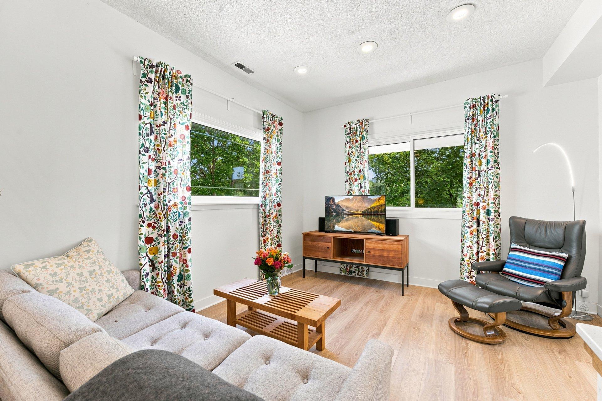 View of Residential at 397 Thomas Avenue, Saint Paul MN 55103, Saint Paul (28 of 43) - Mike Wilen | Minnesota Team Real Estate