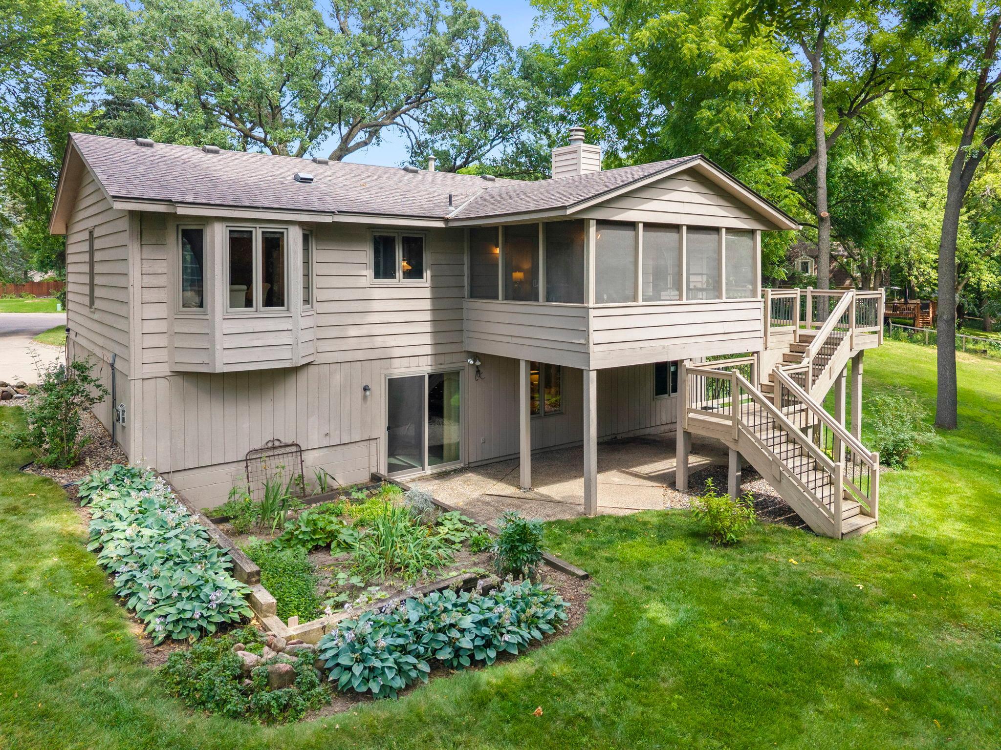 View of Residential at 10465 Olympic Circle, Eden Prairie MN 55347, Eden Prairie (29 of 32) - Mike Wilen | Minnesota Team Real Estate
