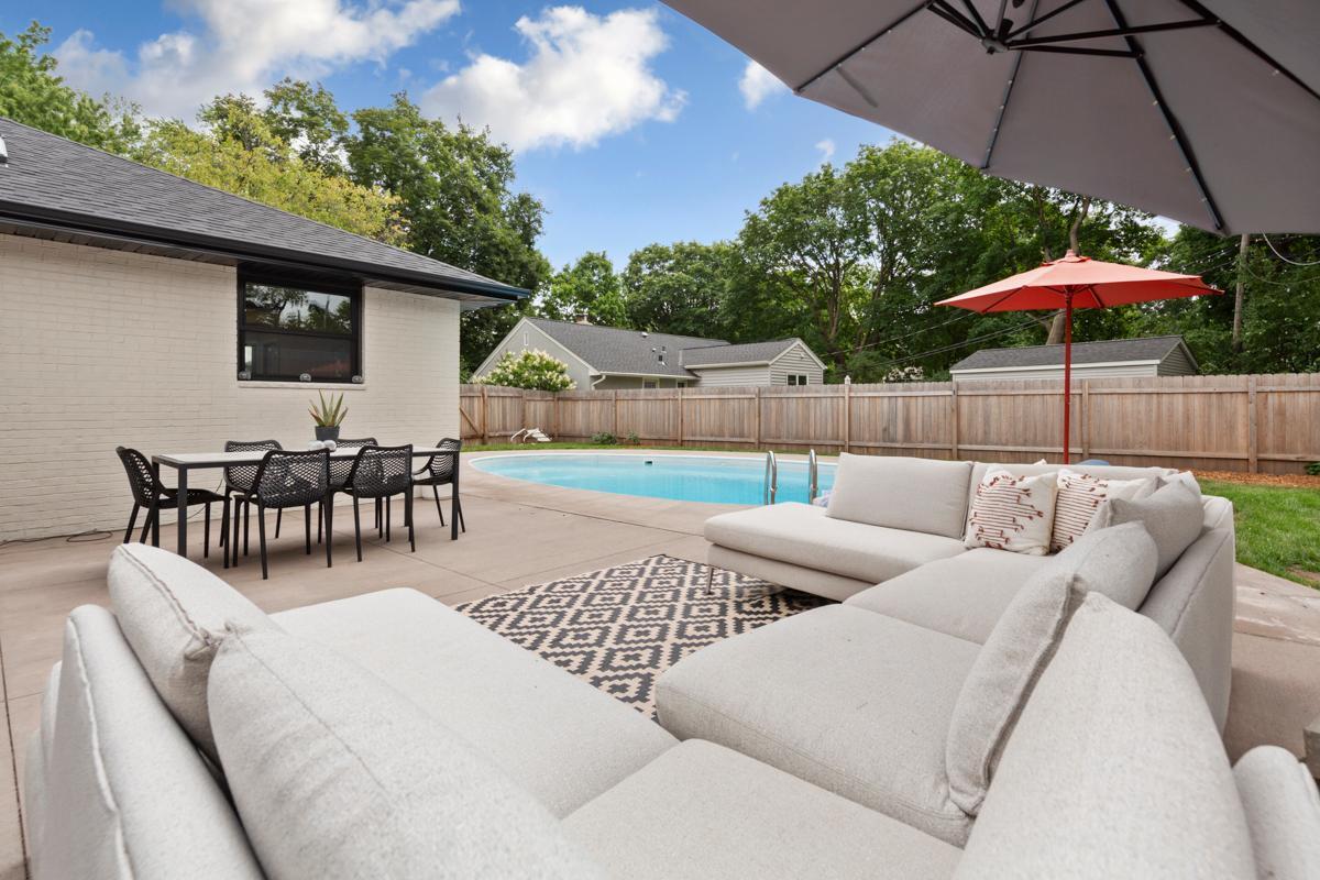 View of Residential at 5400 Richmond Lane, Edina MN 55436, Edina (31 of 40) - Mike Wilen | Minnesota Team Real Estate