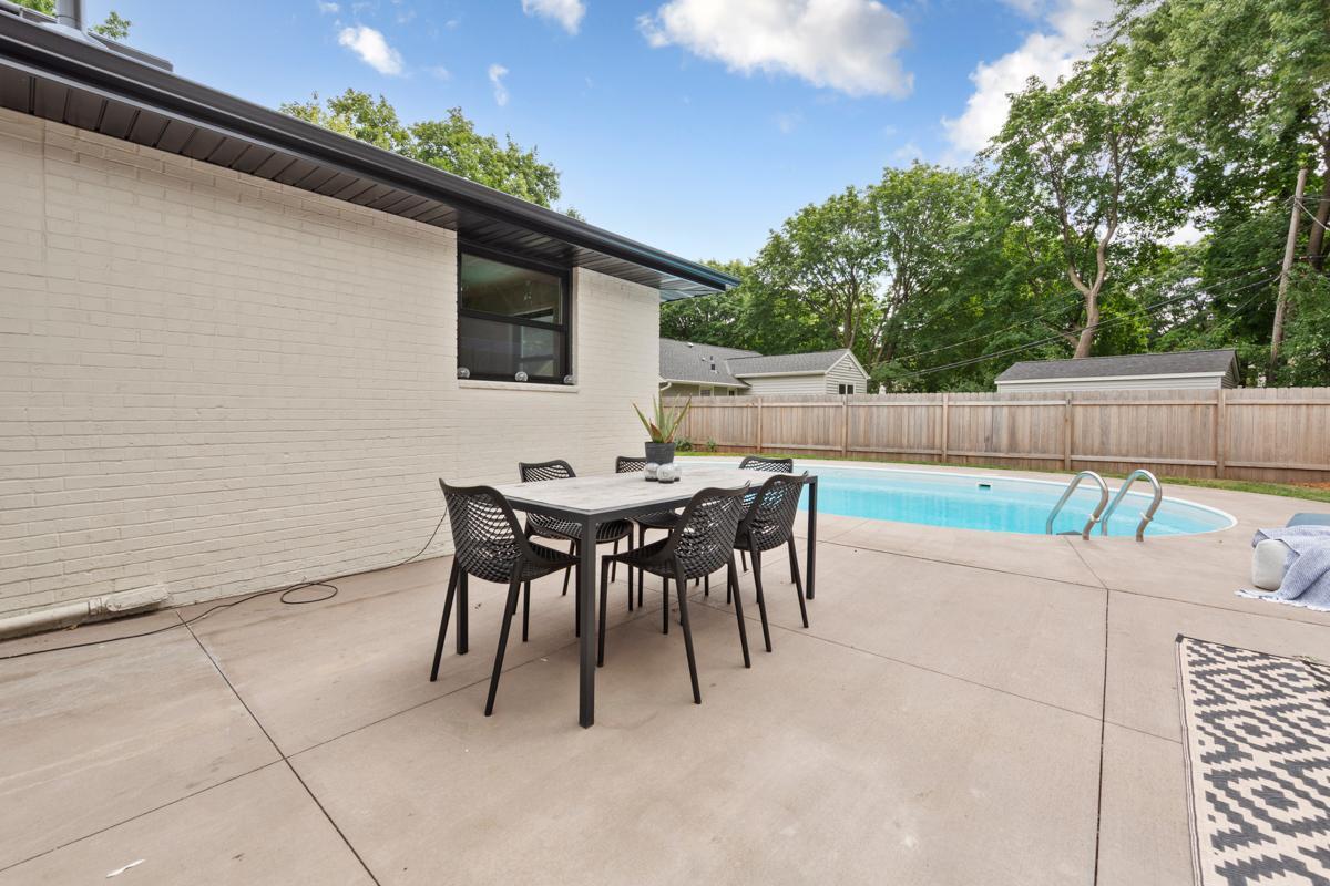 View of Residential at 5400 Richmond Lane, Edina MN 55436, Edina (29 of 40) - Mike Wilen | Minnesota Team Real Estate