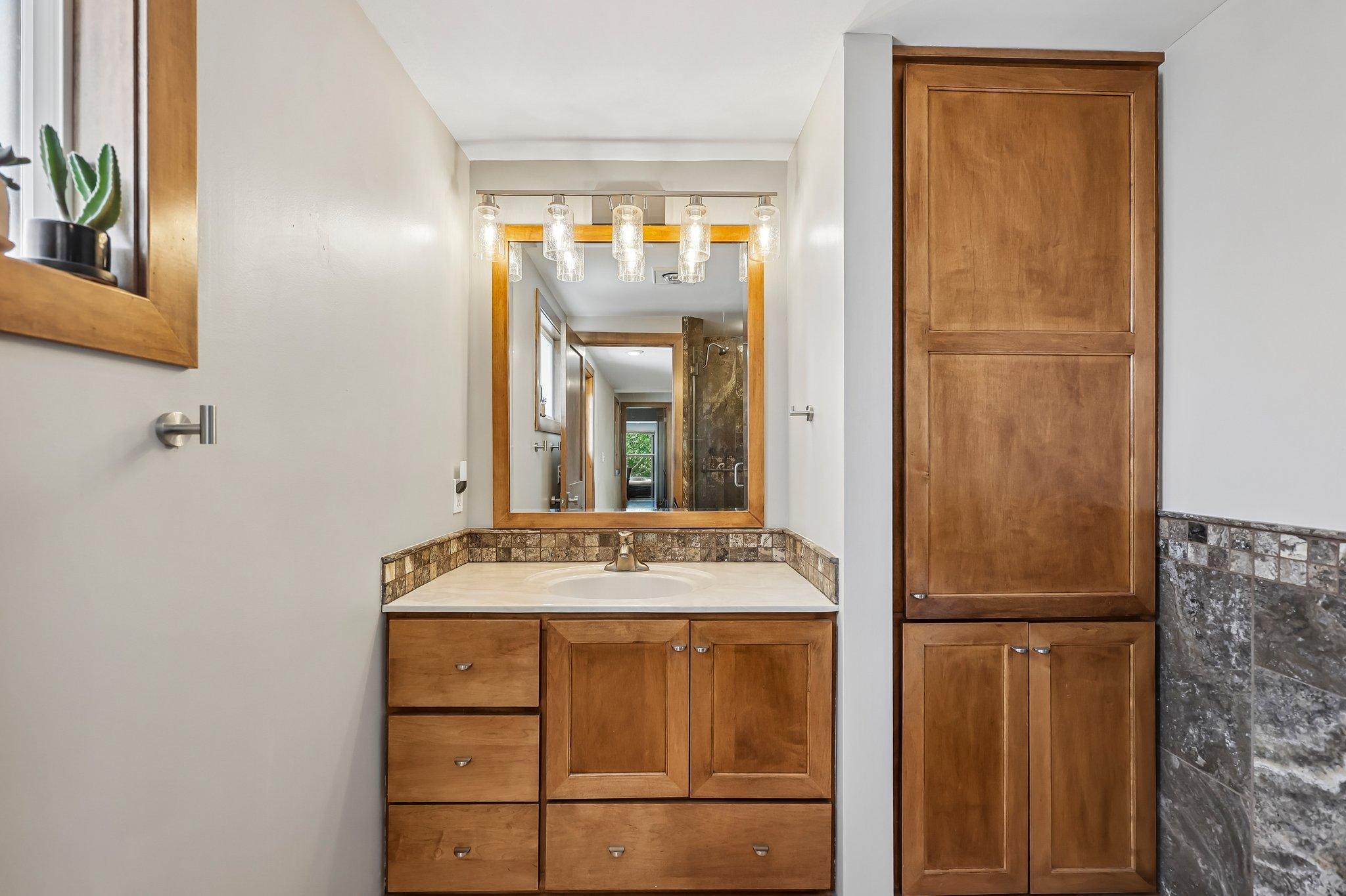 View of Residential at 572 Dayton Avenue, Saint Paul MN 55102, Saint Paul (29 of 42) - Mike Wilen | Minnesota Team Real Estate
