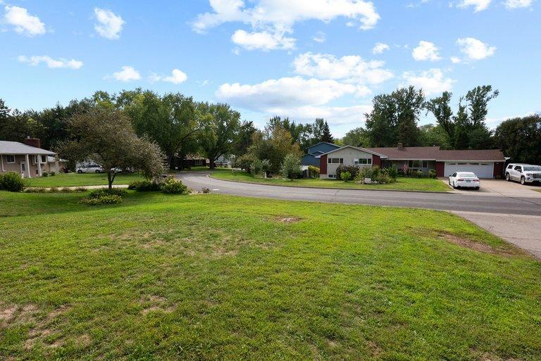 View of Residential at 395 Kingston Avenue, Maplewood MN 55117, Maplewood (4 of 33) - Mike Wilen | Minnesota Team Real Estate