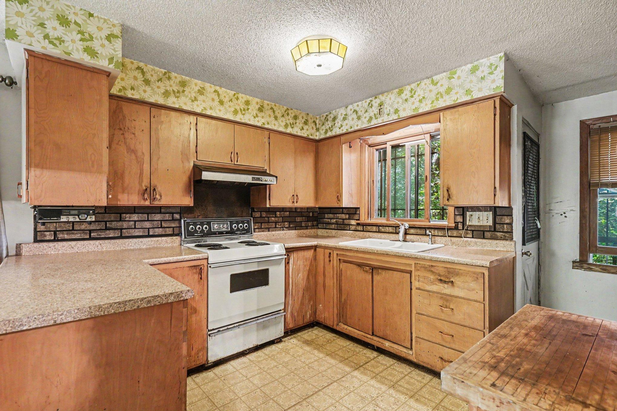 View of Residential at 1101 Goose Lake Road, Gem Lake MN 55110, Gem Lake (10 of 22) - Mike Wilen | Minnesota Team Real Estate