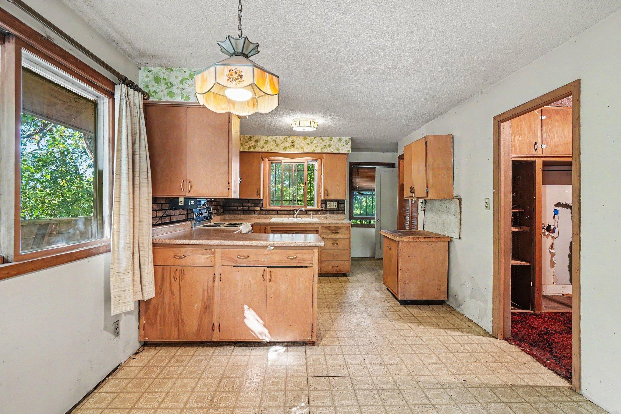 View of Residential at 1101 Goose Lake Road, Gem Lake MN 55110, Gem Lake (11 of 22) - Mike Wilen | Minnesota Team Real Estate