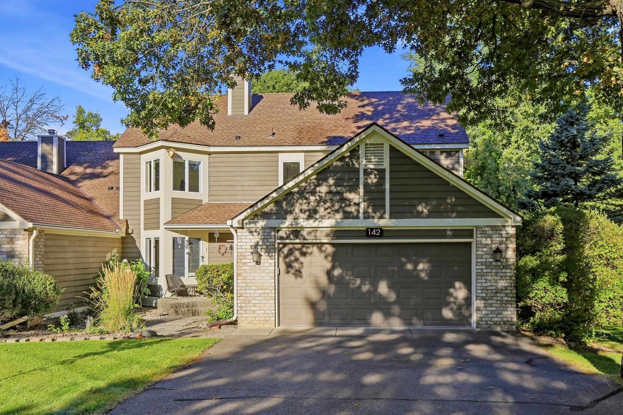 View of (TH) Side x Side at 142 Wildwood Bay Drive, Mahtomedi - Mike Wilen | Minnesota Team Real Estate
