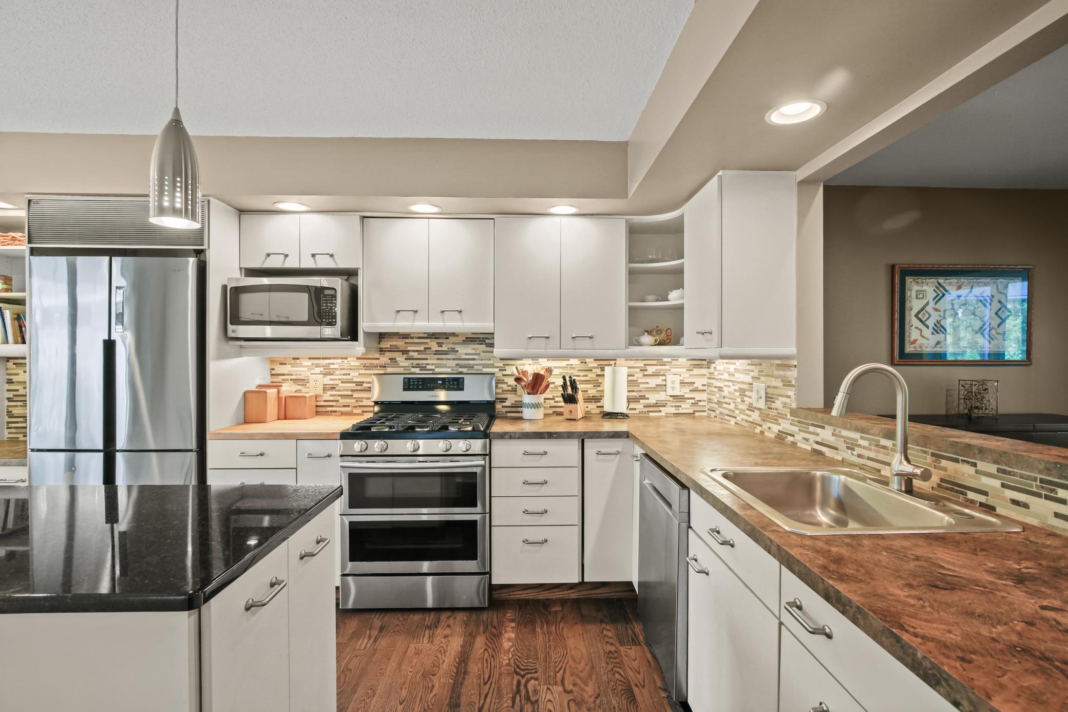 View of Residential at 142 Wildwood Bay Drive, Mahtomedi MN 55115, Mahtomedi (21 of 74) - Mike Wilen | Minnesota Team Real Estate