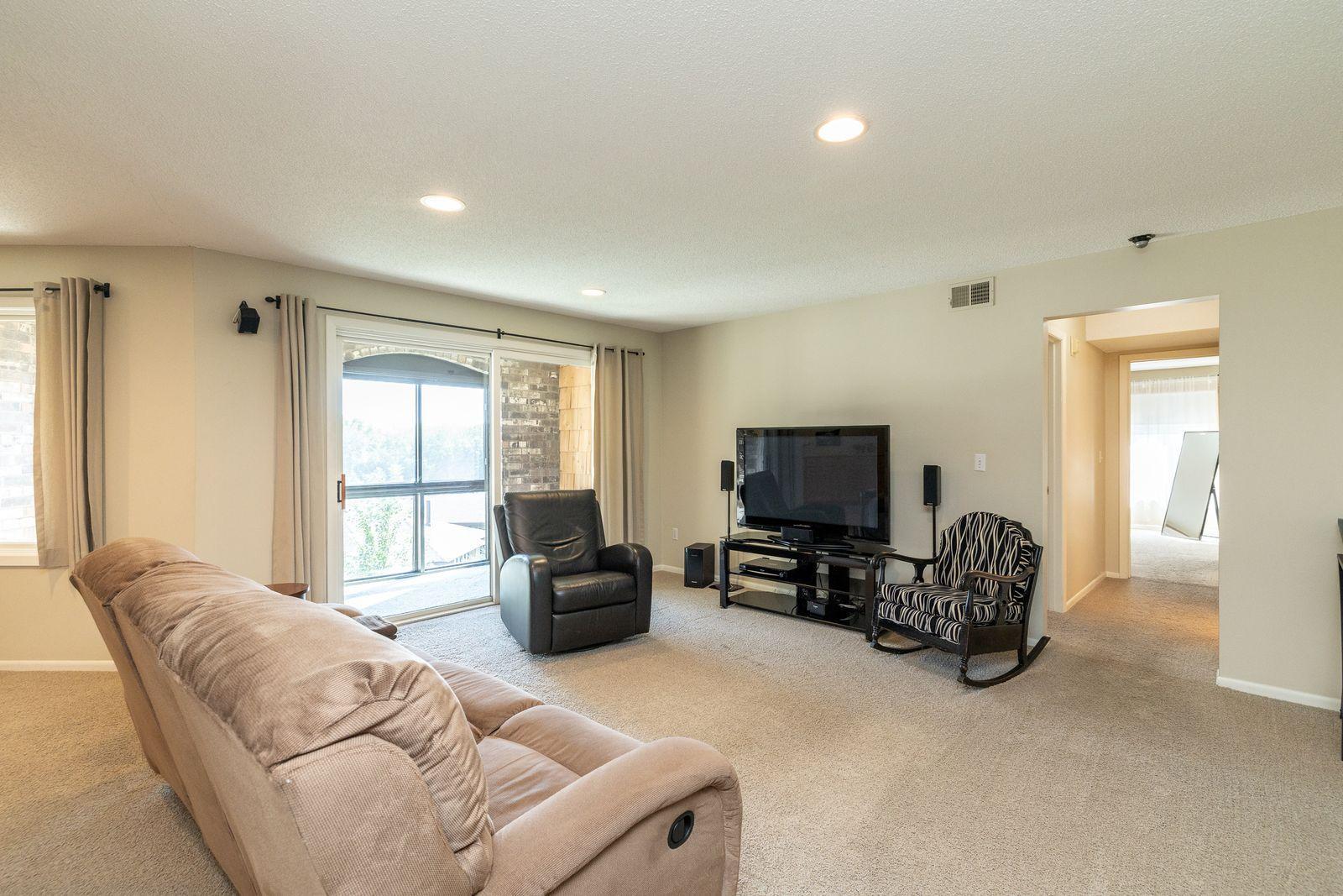 View of Residential at 1860 Eagle Ridge Drive #W304, Mendota Heights MN 55118, Mendota Heights (5 of 37) - Mike Wilen | Minnesota Team Real Estate