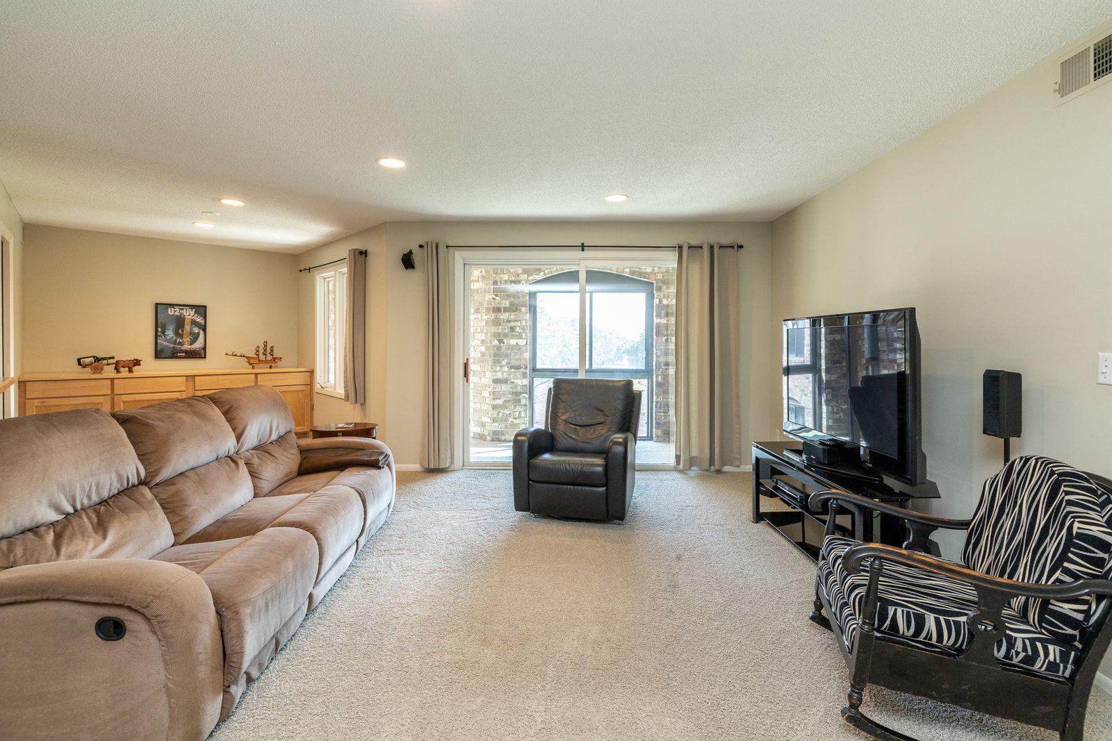 View of Residential at 1860 Eagle Ridge Drive #W304, Mendota Heights MN 55118, Mendota Heights (6 of 37) - Mike Wilen | Minnesota Team Real Estate