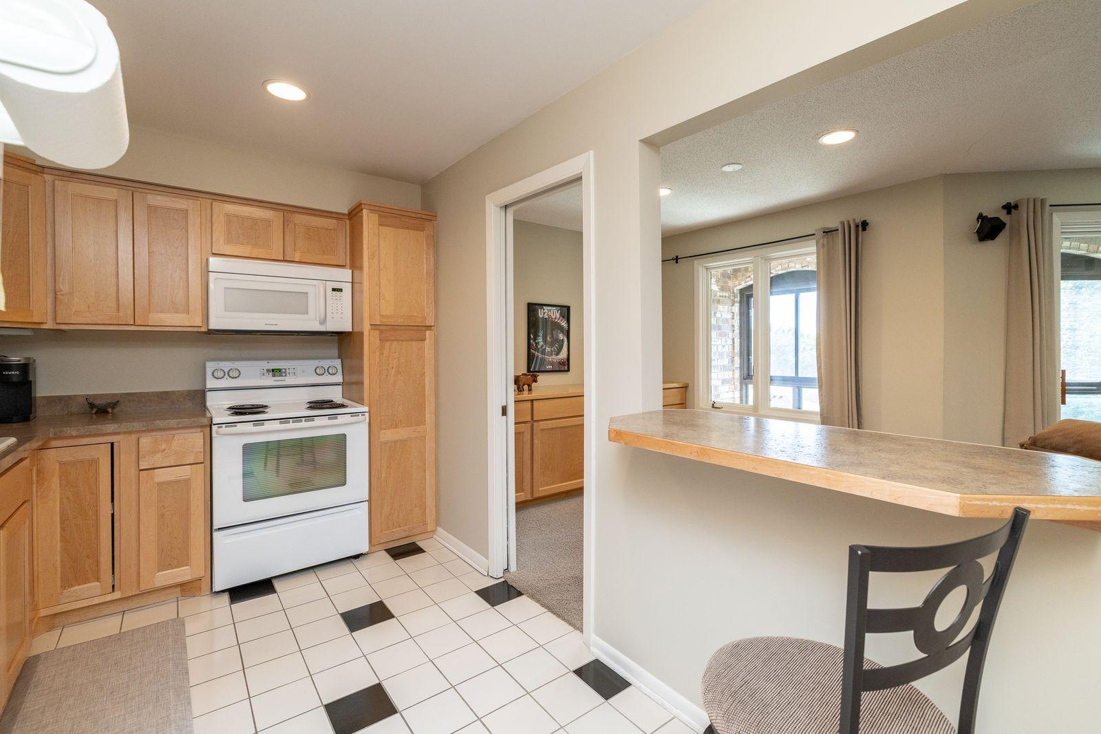 View of Residential at 1860 Eagle Ridge Drive #W304, Mendota Heights MN 55118, Mendota Heights (16 of 37) - Mike Wilen | Minnesota Team Real Estate