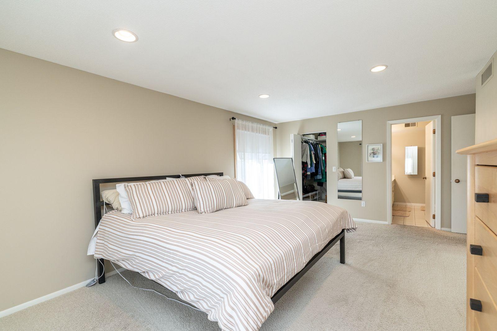 View of Residential at 1860 Eagle Ridge Drive #W304, Mendota Heights MN 55118, Mendota Heights (17 of 37) - Mike Wilen | Minnesota Team Real Estate