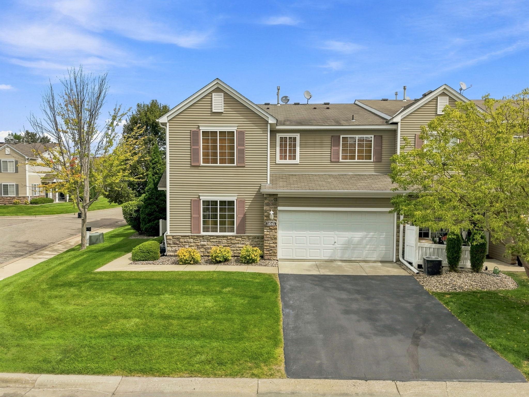 View of Residential at 1645 Prescott Court, Chaska MN 55318, Chaska (44 of 49) - Mike Wilen | Minnesota Team Real Estate