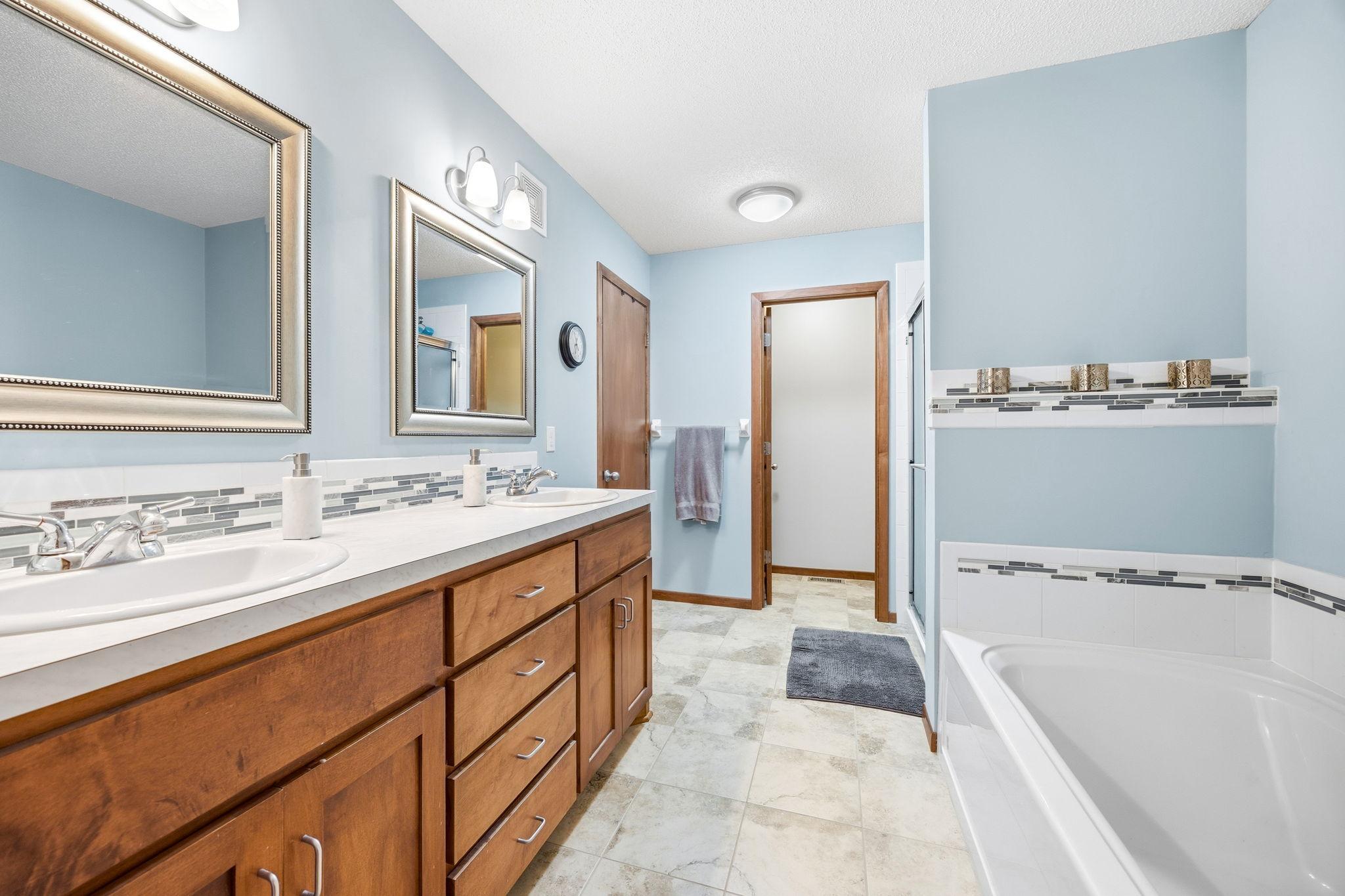 View of Residential at 5120 Parker Circle, Robbinsdale MN 55422, Robbinsdale (17 of 27) - Mike Wilen | Minnesota Team Real Estate