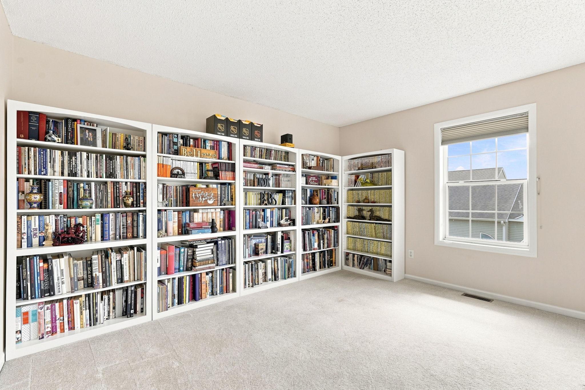 View of Residential at 1353 White Oak Drive, Chaska MN 55318, Chaska (23 of 36) - Mike Wilen | Minnesota Team Real Estate