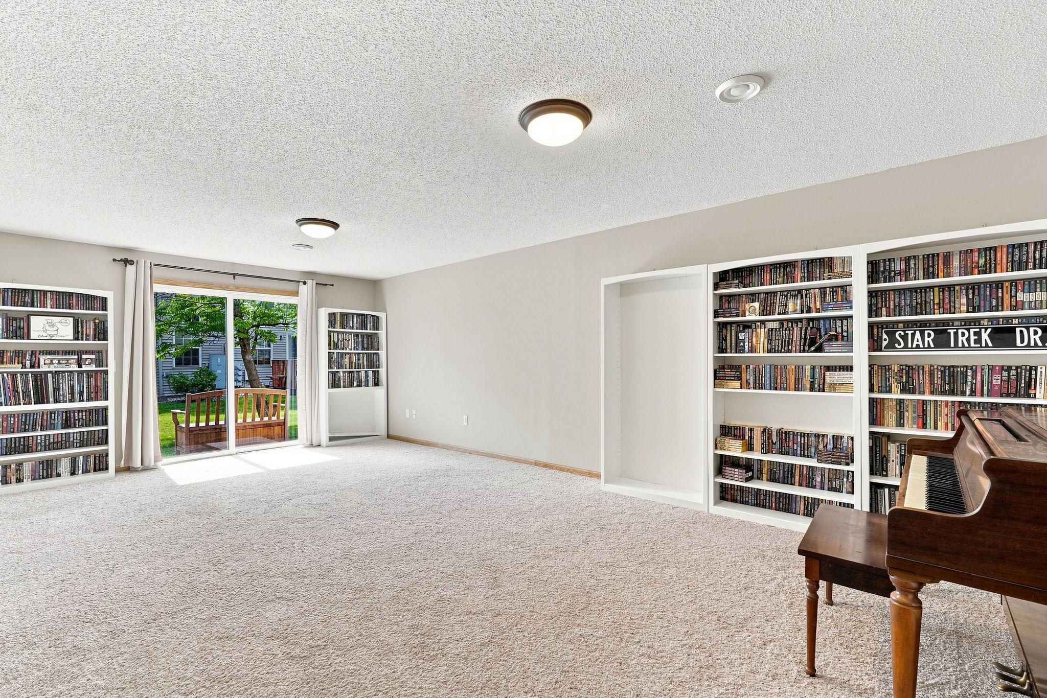 View of Residential at 1353 White Oak Drive, Chaska MN 55318, Chaska (28 of 36) - Mike Wilen | Minnesota Team Real Estate