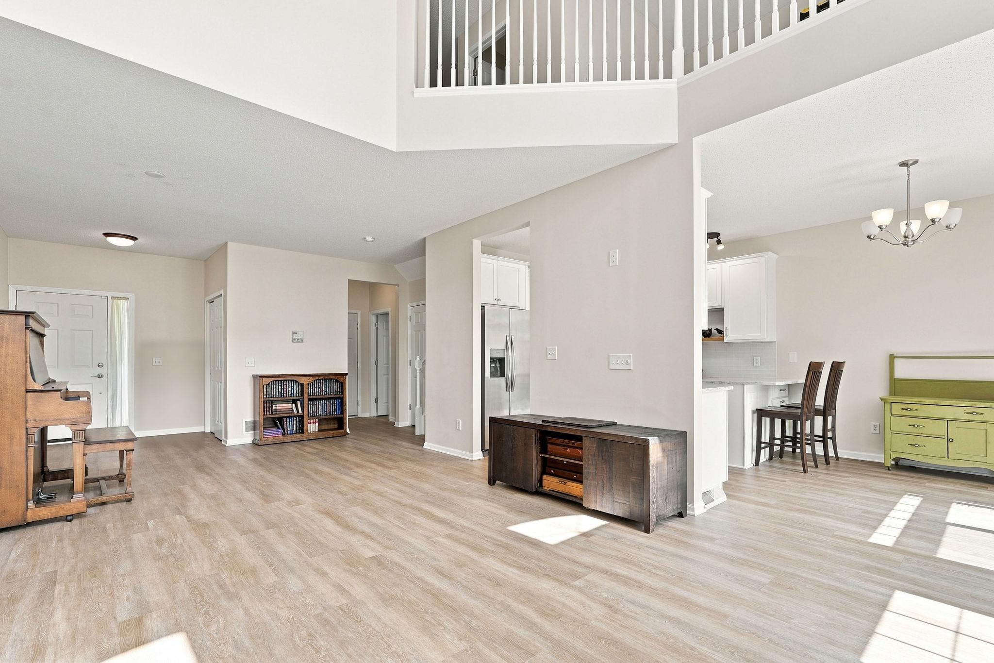 View of Residential at 1353 White Oak Drive, Chaska MN 55318, Chaska (12 of 36) - Mike Wilen | Minnesota Team Real Estate