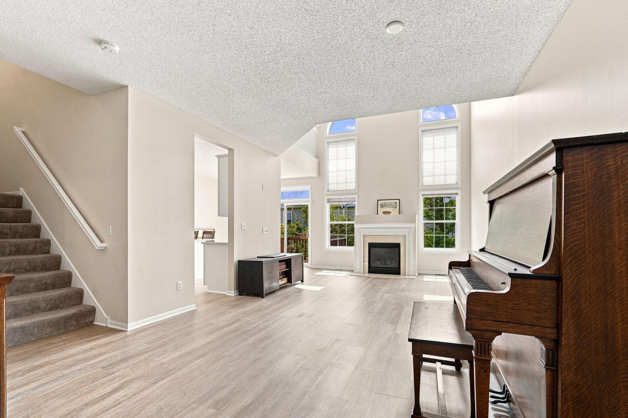 View of Residential at 1353 White Oak Drive, Chaska MN 55318, Chaska (4 of 36) - Mike Wilen | Minnesota Team Real Estate