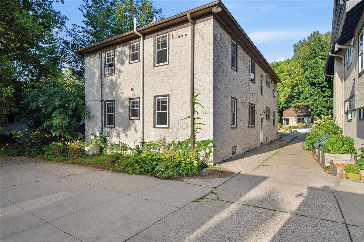 View of Residential Income at 4145 Colfax Avenue, Minneapolis MN 55409, Minneapolis (53 of 71) - Mike Wilen | Minnesota Team Real Estate