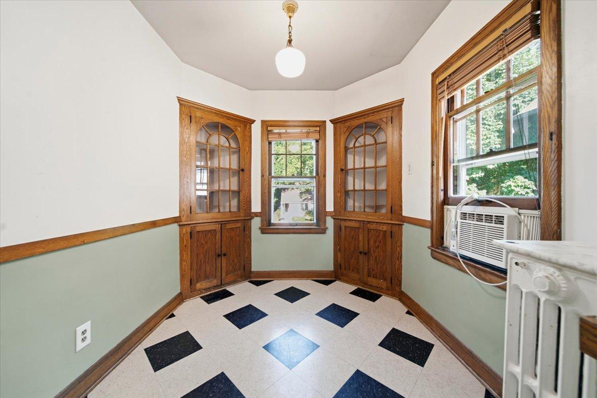 View of Residential Income at 4145 Colfax Avenue, Minneapolis MN 55409, Minneapolis (40 of 71) - Mike Wilen | Minnesota Team Real Estate