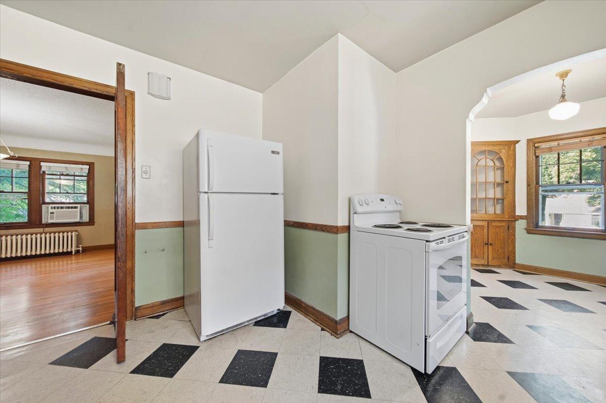 View of Residential Income at 4145 Colfax Avenue, Minneapolis MN 55409, Minneapolis (39 of 71) - Mike Wilen | Minnesota Team Real Estate