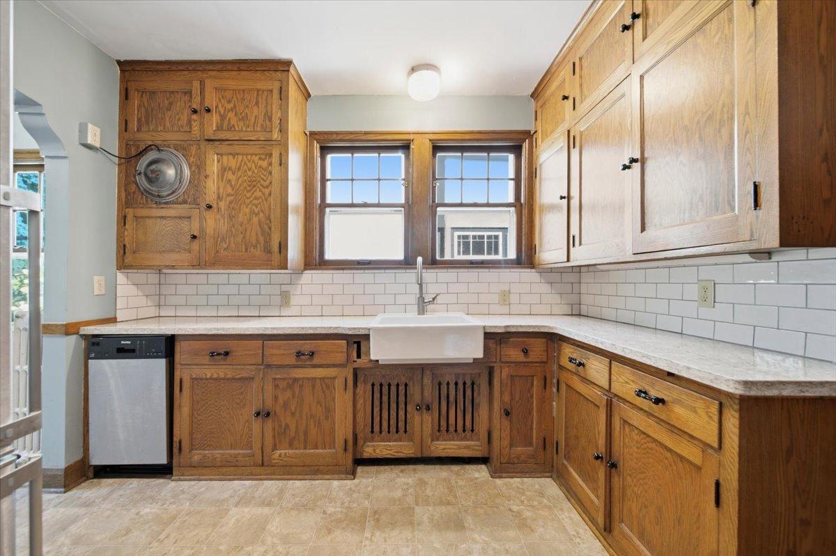 View of Residential Income at 4145 Colfax Avenue, Minneapolis MN 55409, Minneapolis (14 of 71) - Mike Wilen | Minnesota Team Real Estate
