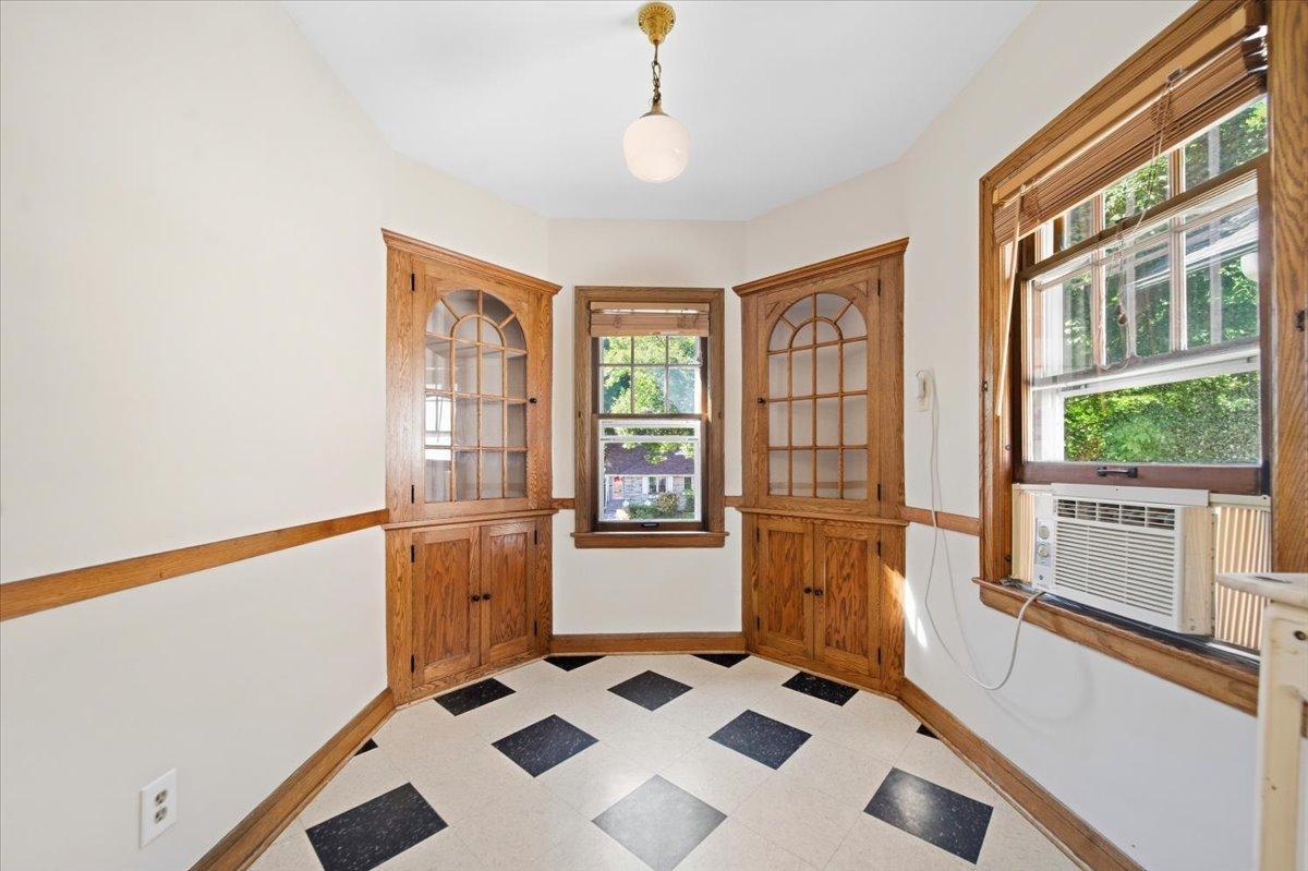 View of Residential Income at 4145 Colfax Avenue, Minneapolis MN 55409, Minneapolis (57 of 100) - Mike Wilen | Minnesota Team Real Estate
