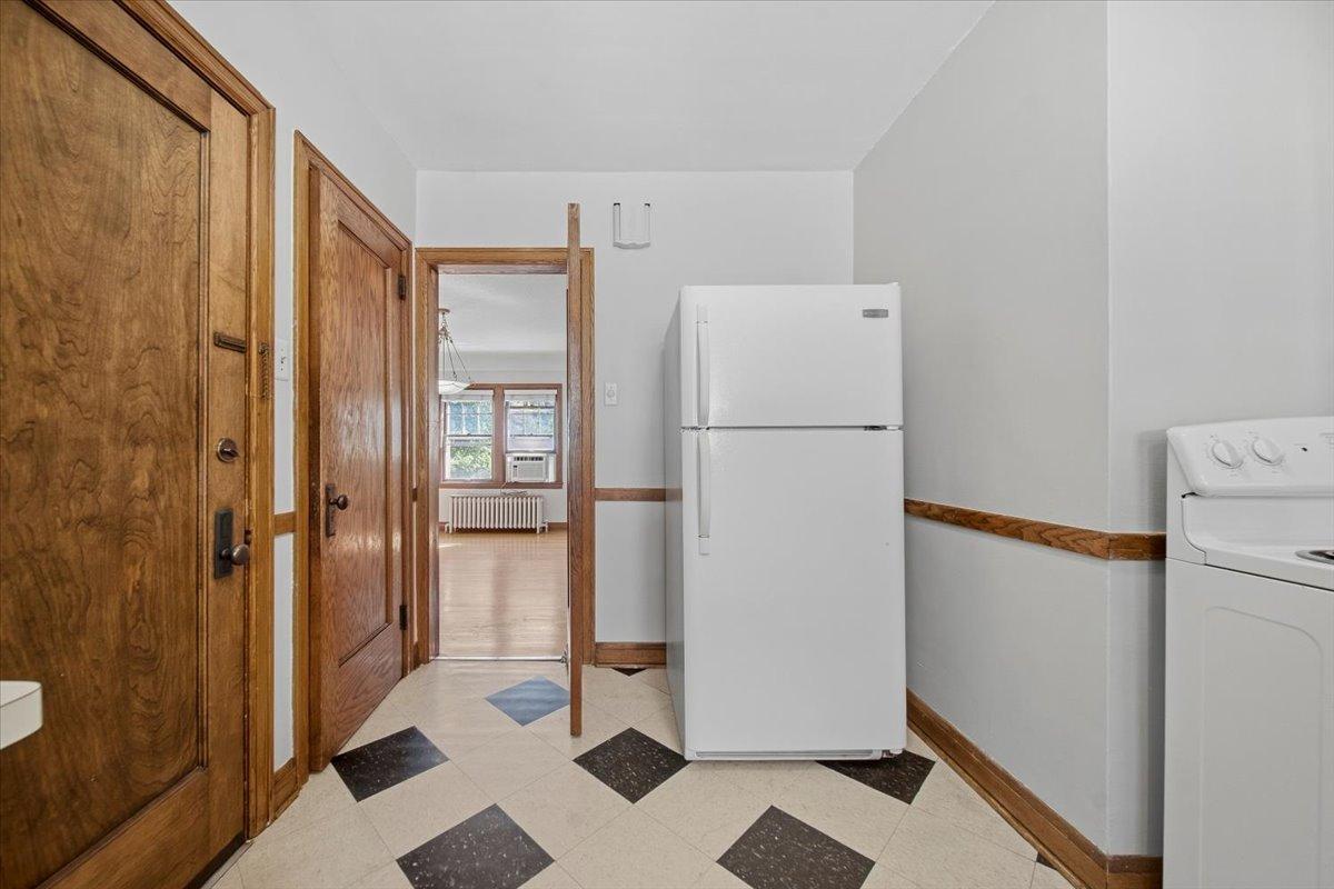 View of Residential Income at 4145 Colfax Avenue, Minneapolis MN 55409, Minneapolis (49 of 100) - Mike Wilen | Minnesota Team Real Estate