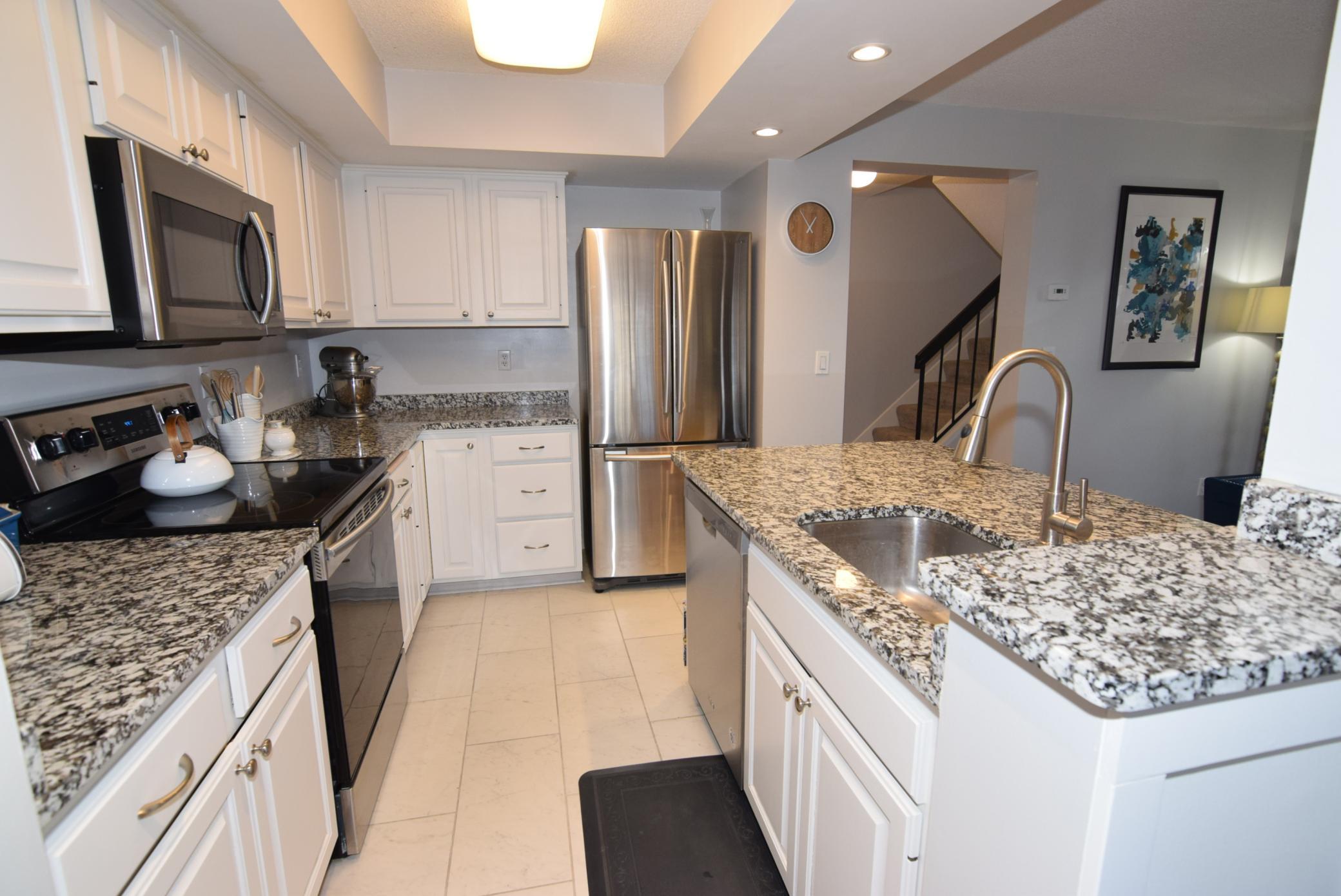 View of Residential at 15635 24th Avenue #D, Plymouth MN 55447, Plymouth (6 of 18) - Mike Wilen | Minnesota Team Real Estate