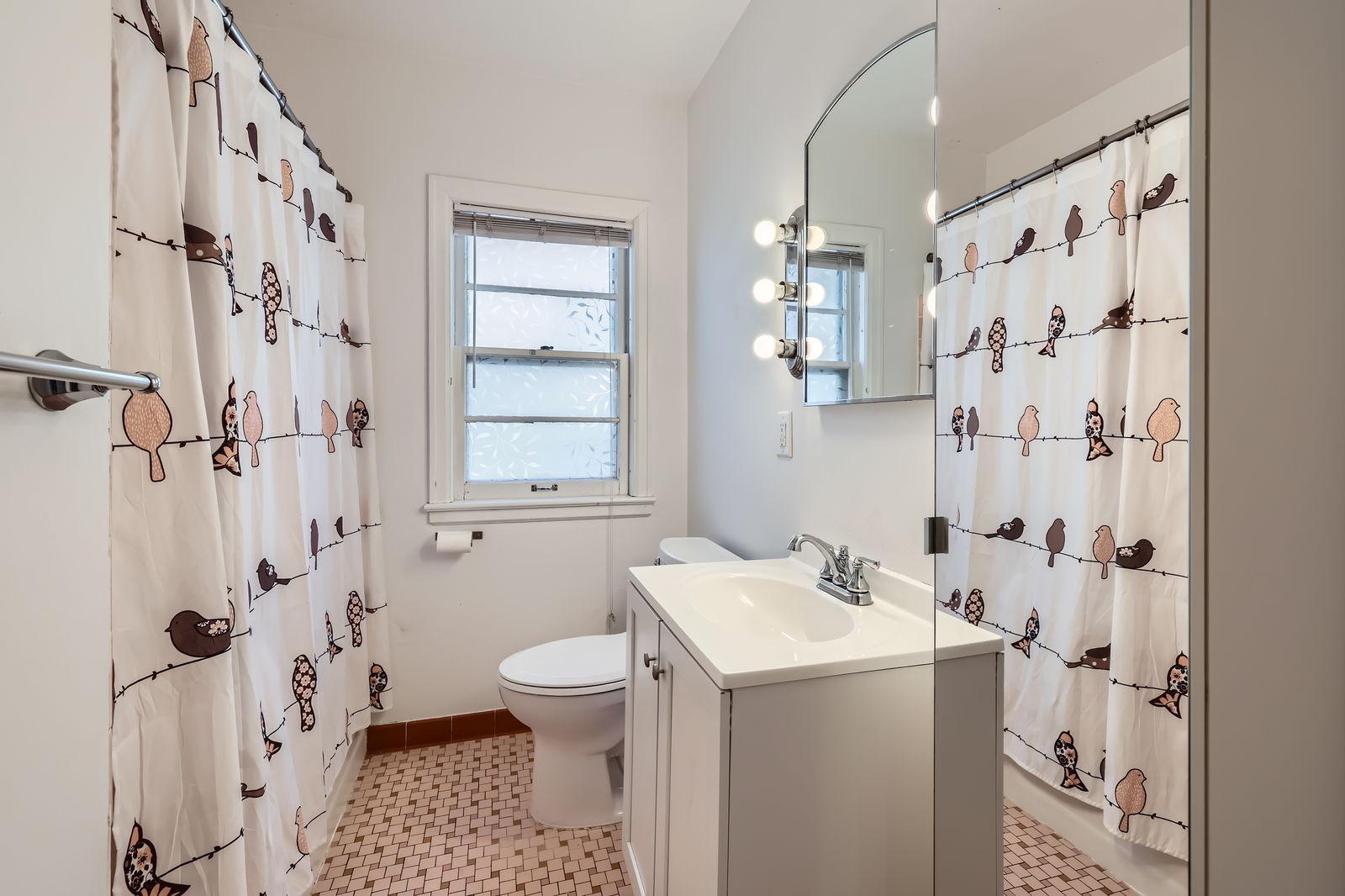View of Residential at 3527 Dupont Avenue #3, Minneapolis MN 55408, Minneapolis (8 of 12) - Mike Wilen | Minnesota Team Real Estate