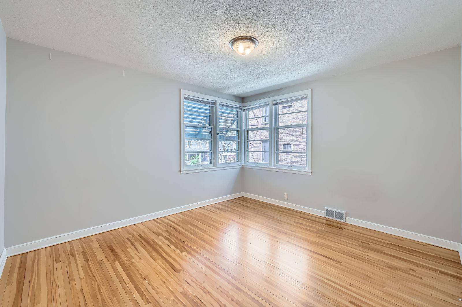 View of Residential at 3527 Dupont Avenue #3, Minneapolis MN 55408, Minneapolis (10 of 12) - Mike Wilen | Minnesota Team Real Estate