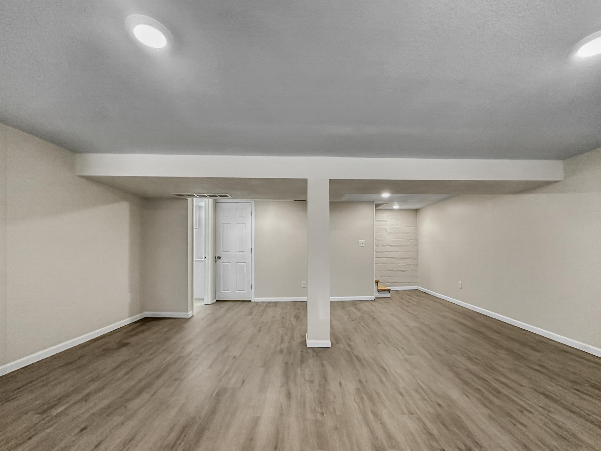View of Residential Income at 4301 James Avenue, Minneapolis MN 55412, Minneapolis (37 of 47) - Mike Wilen | Minnesota Team Real Estate