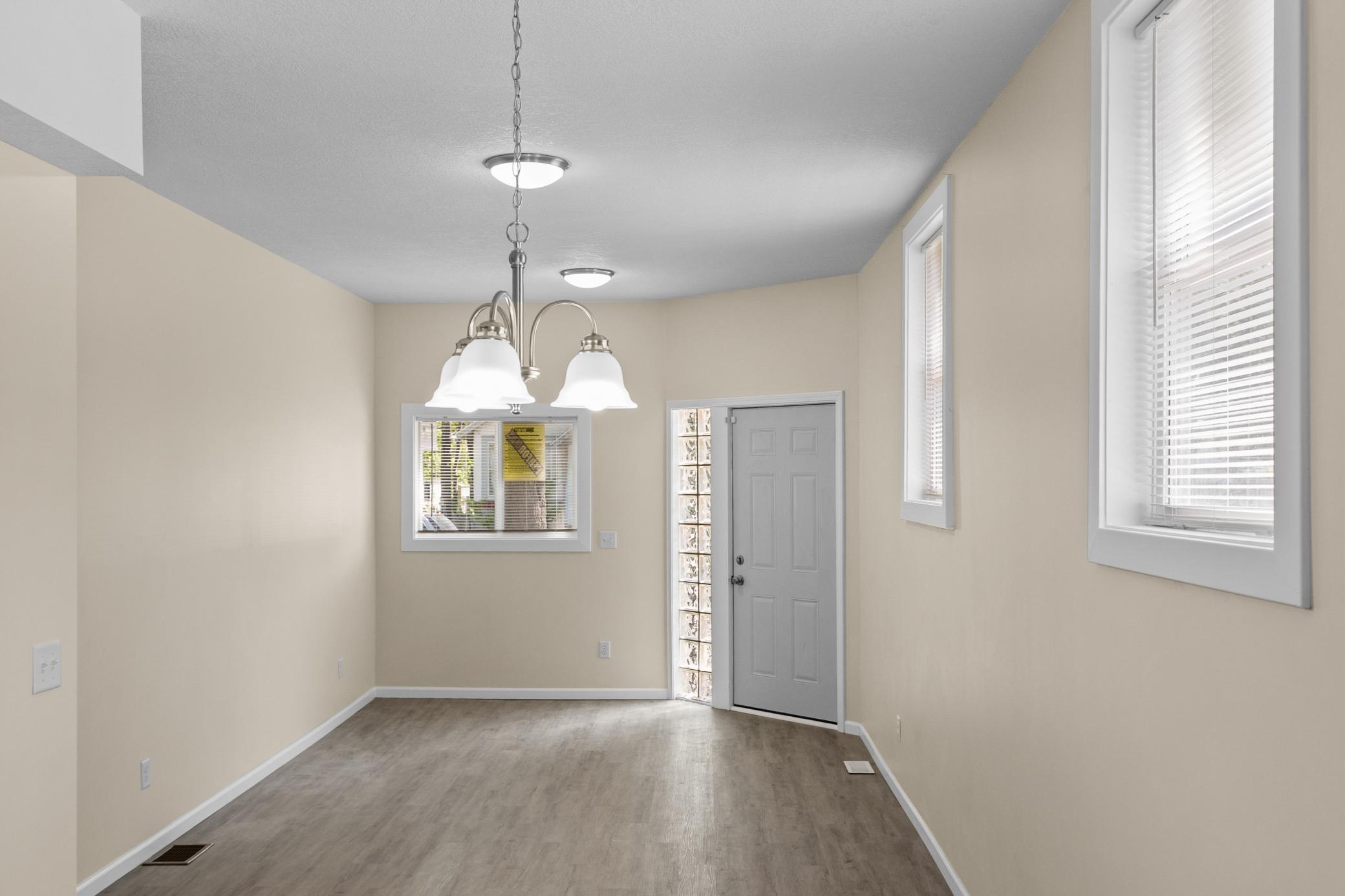 View of Residential Income at 4301 James Avenue, Minneapolis MN 55412, Minneapolis (10 of 47) - Mike Wilen | Minnesota Team Real Estate