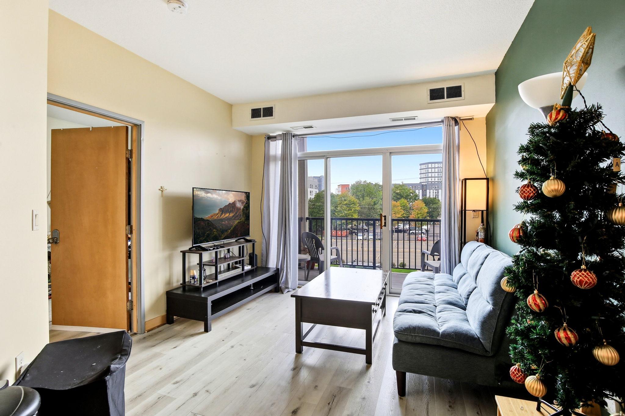 View of Residential at 2600 University Avenue #210, Minneapolis MN 55414, Minneapolis (10 of 23) - Mike Wilen | Minnesota Team Real Estate
