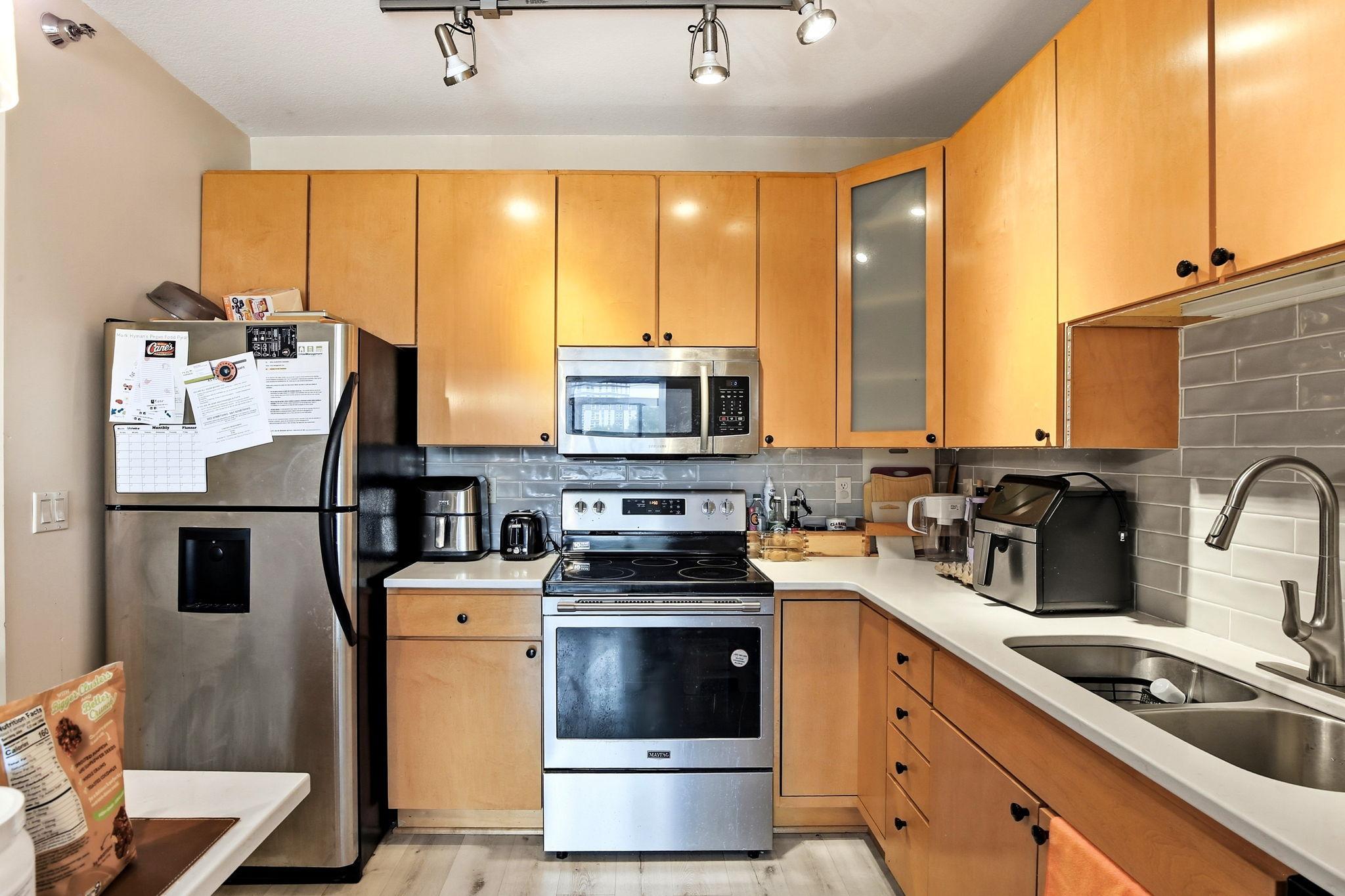 View of Residential at 2600 University Avenue #210, Minneapolis MN 55414, Minneapolis (9 of 23) - Mike Wilen | Minnesota Team Real Estate