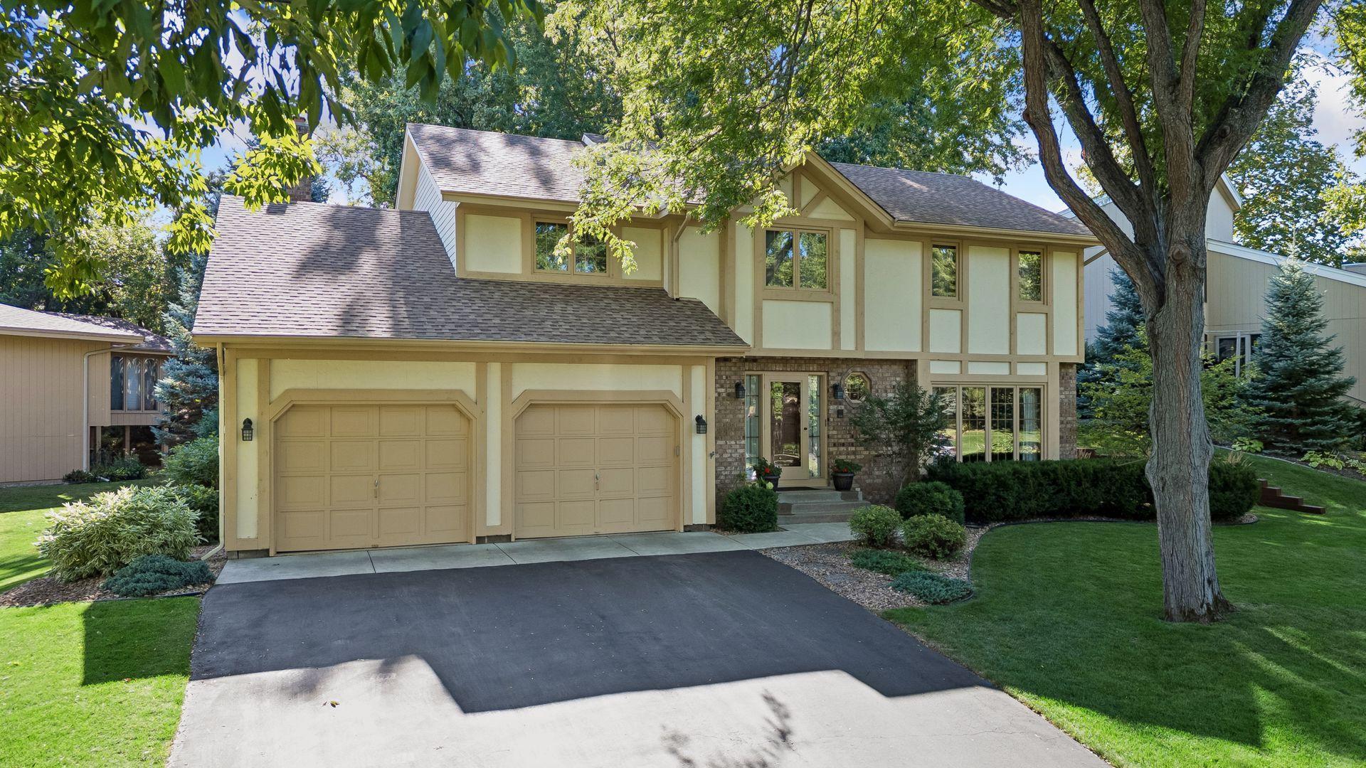 View of Residential at 10001 Chowen Avenue, Bloomington MN 55431, Bloomington (8 of 59) - Mike Wilen | Minnesota Team Real Estate