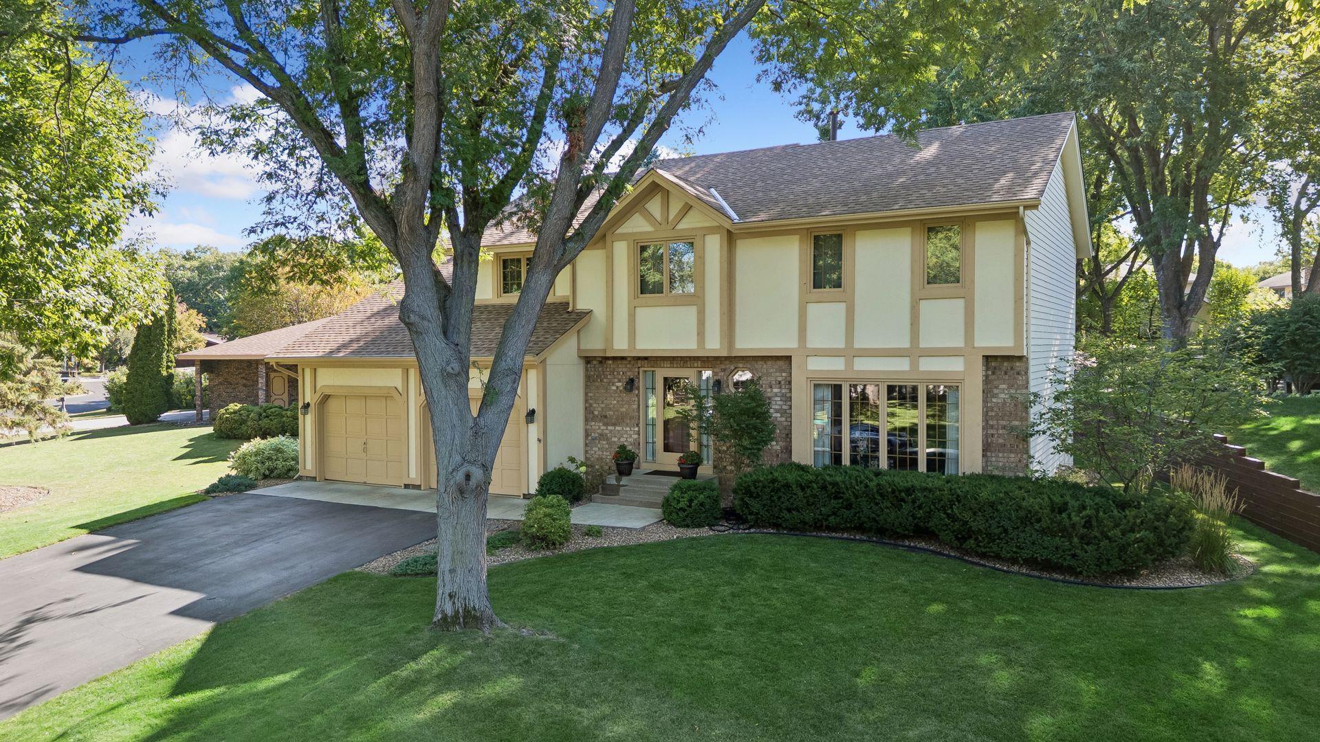 View of Single Family at 10001 Chowen Avenue, Bloomington - Mike Wilen | Minnesota Team Real Estate