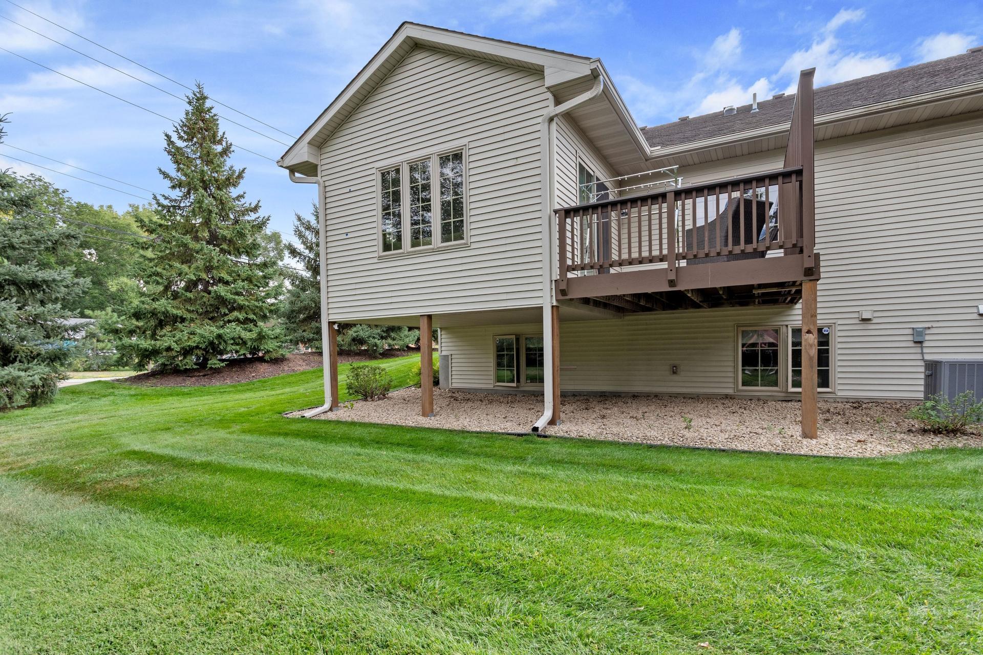 View of Residential at 339 Summer Place, Maplewood MN 55117, Maplewood (3 of 28) - Mike Wilen | Minnesota Team Real Estate