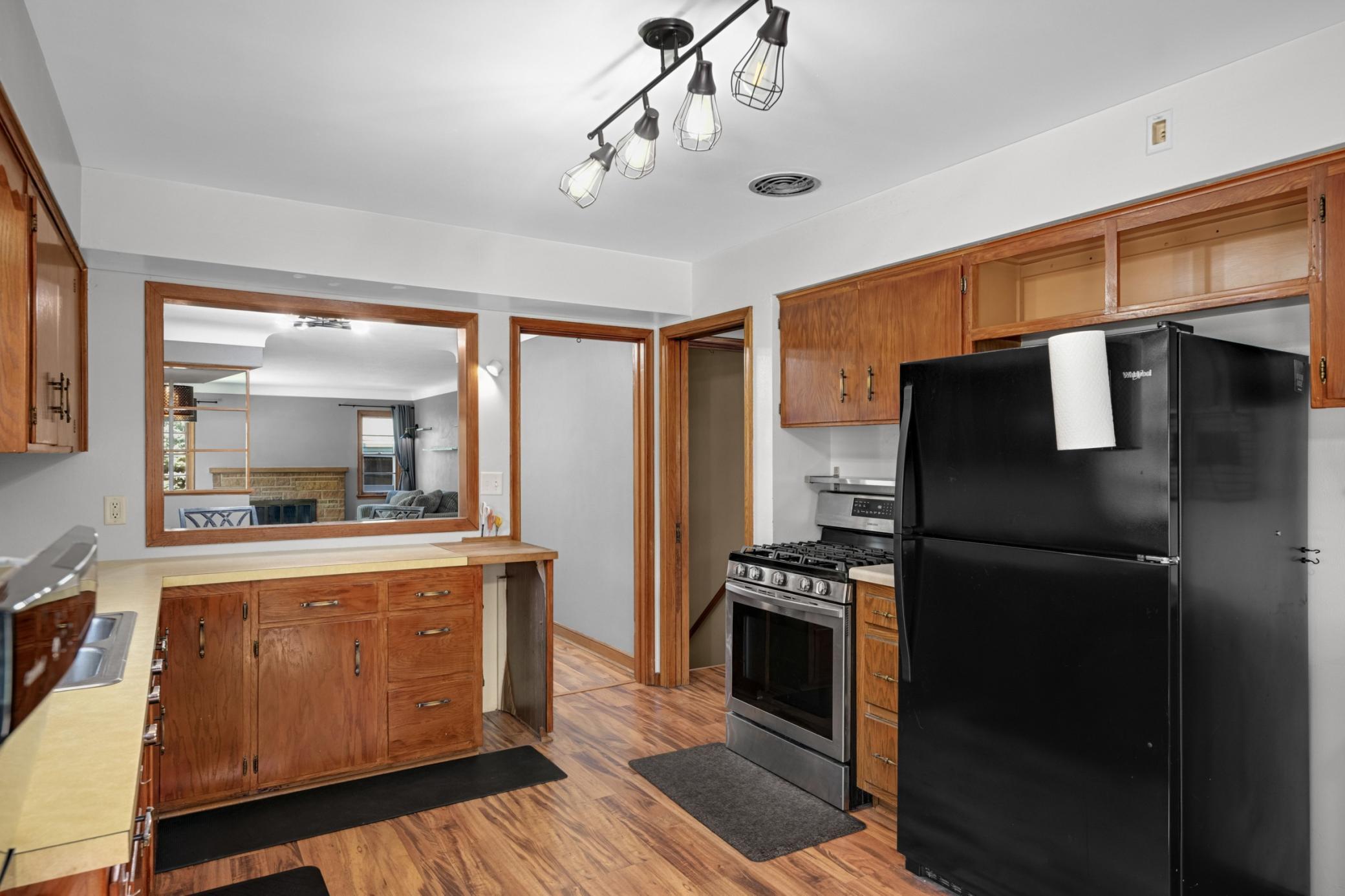 View of Residential at 684 Bidwell Street, Saint Paul MN 55107, Saint Paul (12 of 31) - Mike Wilen | Minnesota Team Real Estate