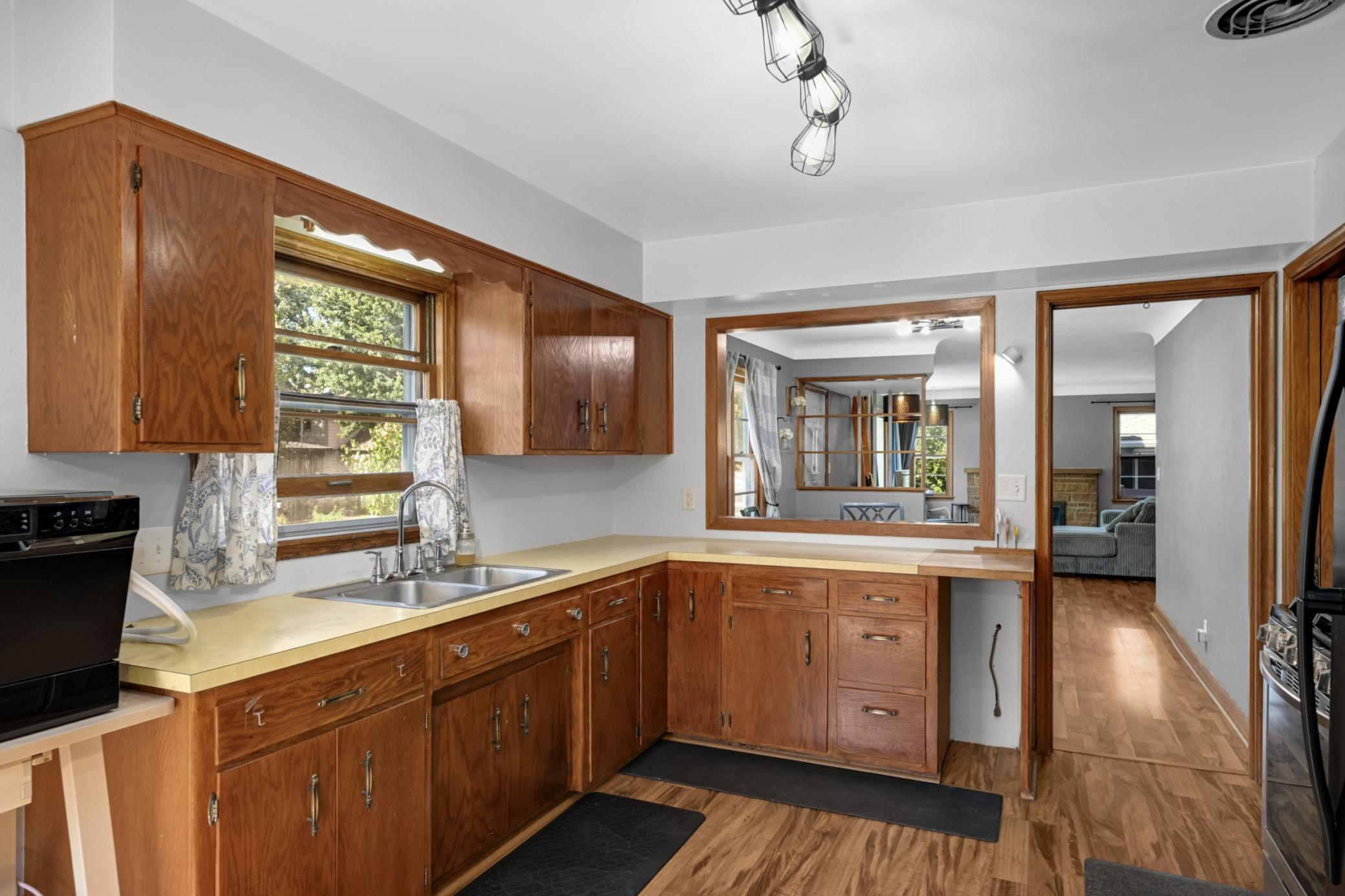View of Residential at 684 Bidwell Street, Saint Paul MN 55107, Saint Paul (11 of 31) - Mike Wilen | Minnesota Team Real Estate