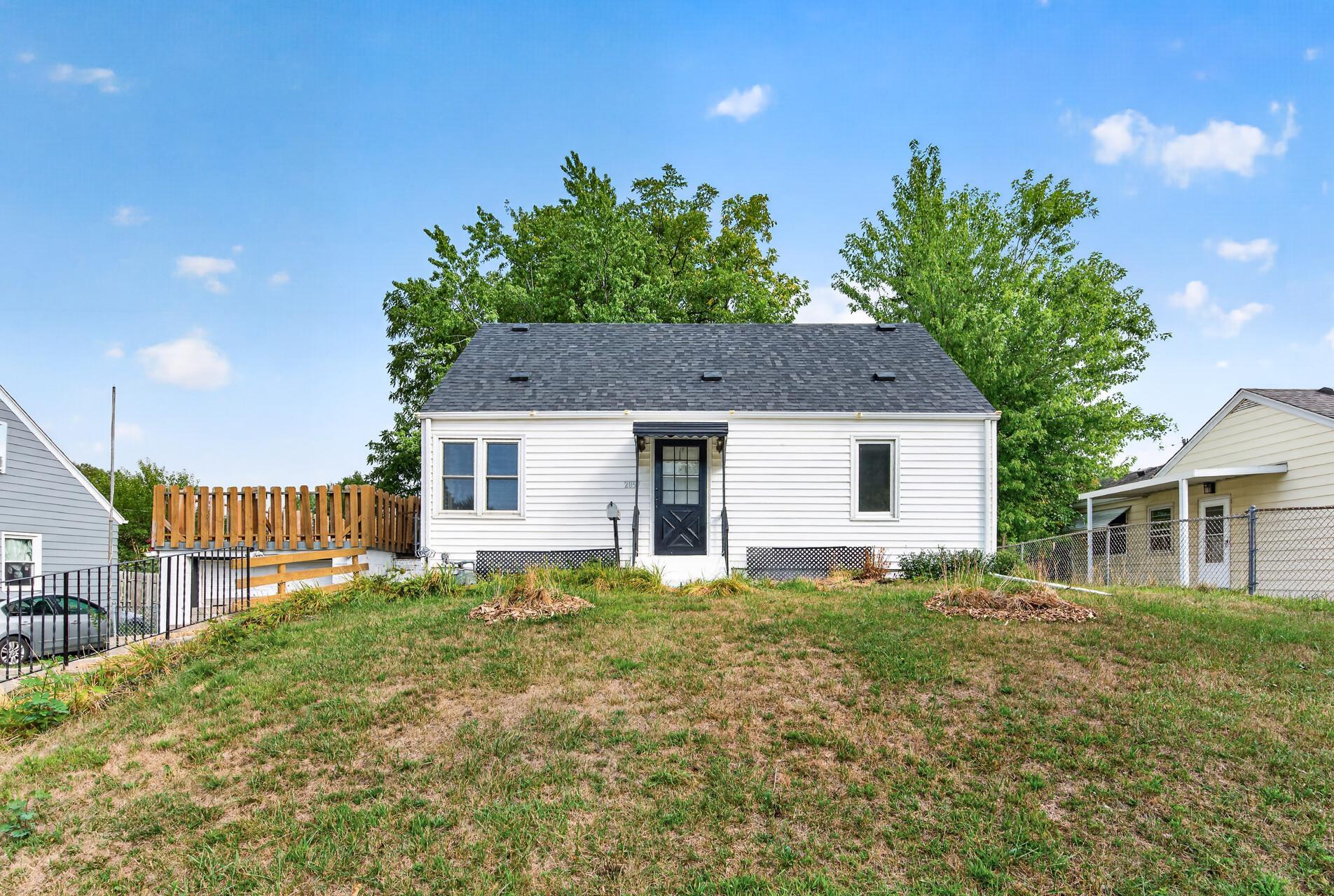 View of Single Family at 2057 Sherwood Avenue, Saint Paul - Mike Wilen | Minnesota Team Real Estate