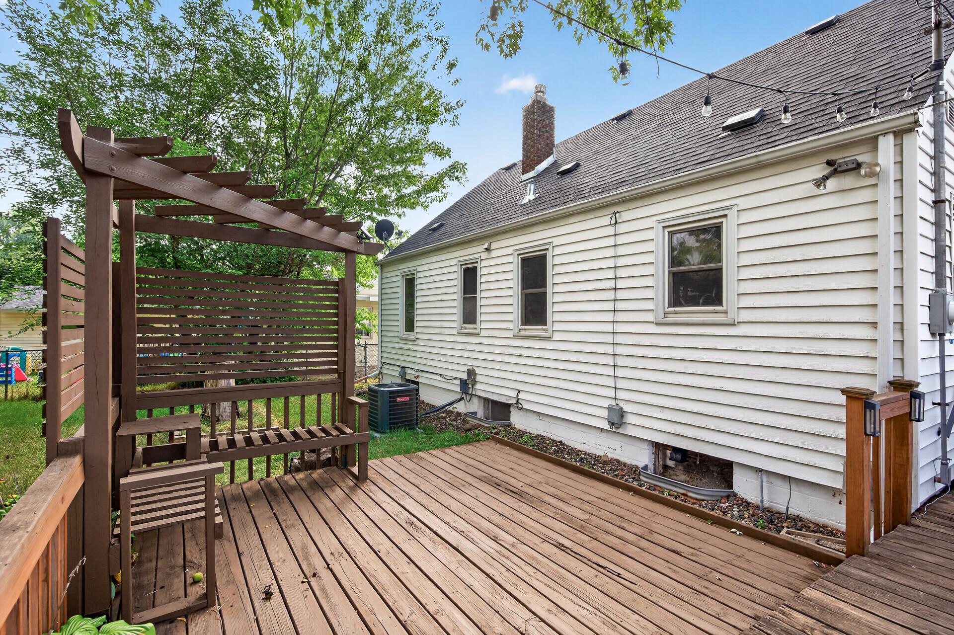 View of Residential at 2057 Sherwood Avenue, Saint Paul MN 55119, Saint Paul (25 of 28) - Mike Wilen | Minnesota Team Real Estate