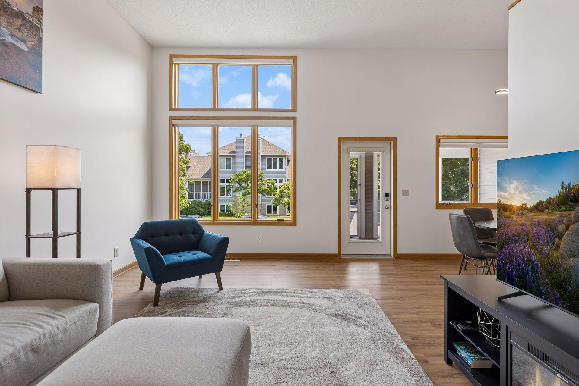View of Residential at 236 6th Street, Minneapolis MN 55413, Minneapolis (7 of 28) - Mike Wilen | Minnesota Team Real Estate
