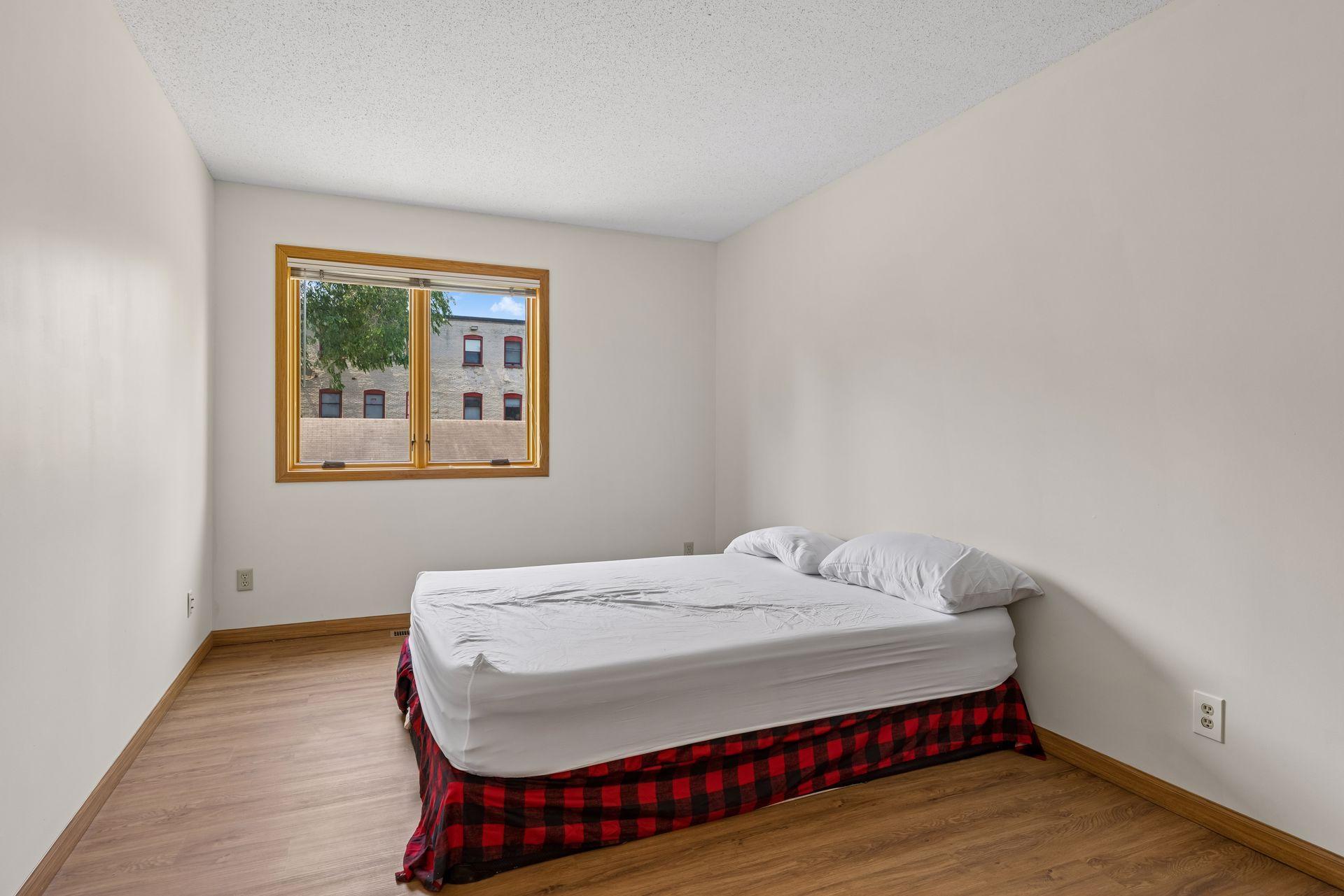View of Residential at 236 6th Street, Minneapolis MN 55413, Minneapolis (14 of 28) - Mike Wilen | Minnesota Team Real Estate